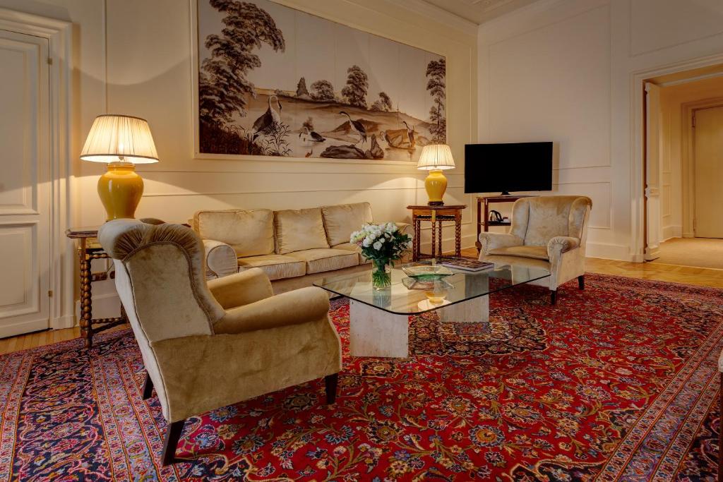 Junior Suite with Views