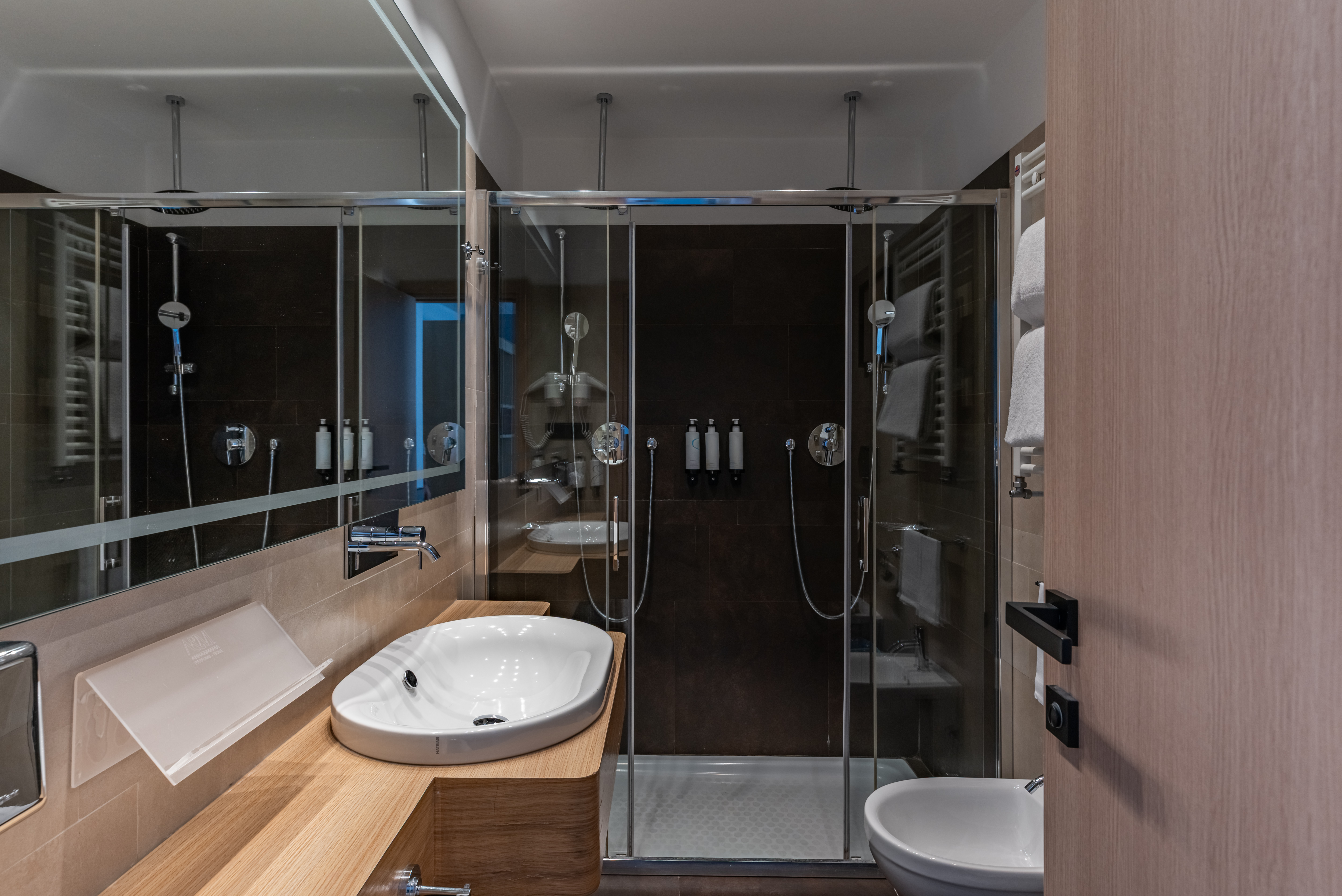 Junior Suite King Size Bed