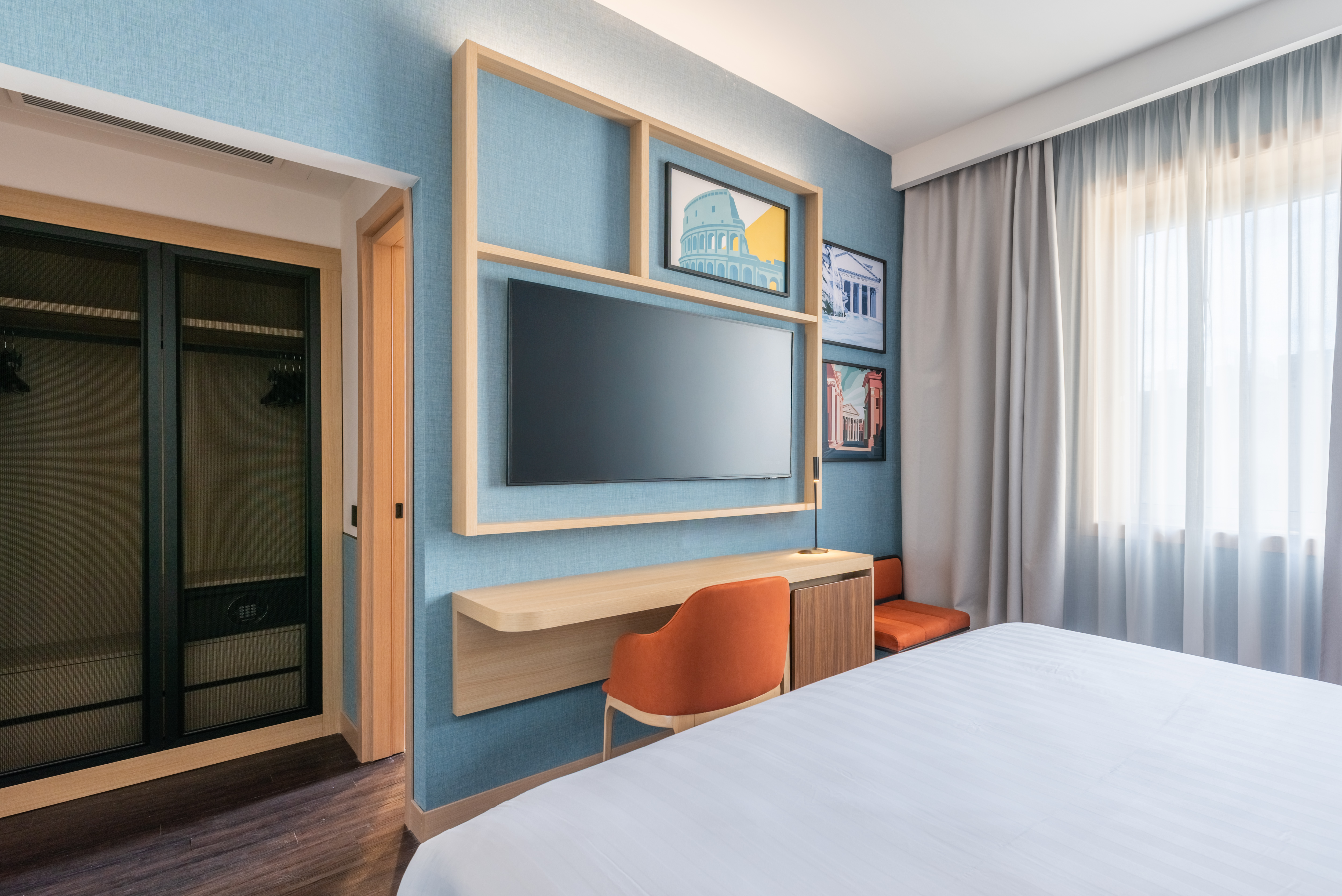 Double King Size Bed