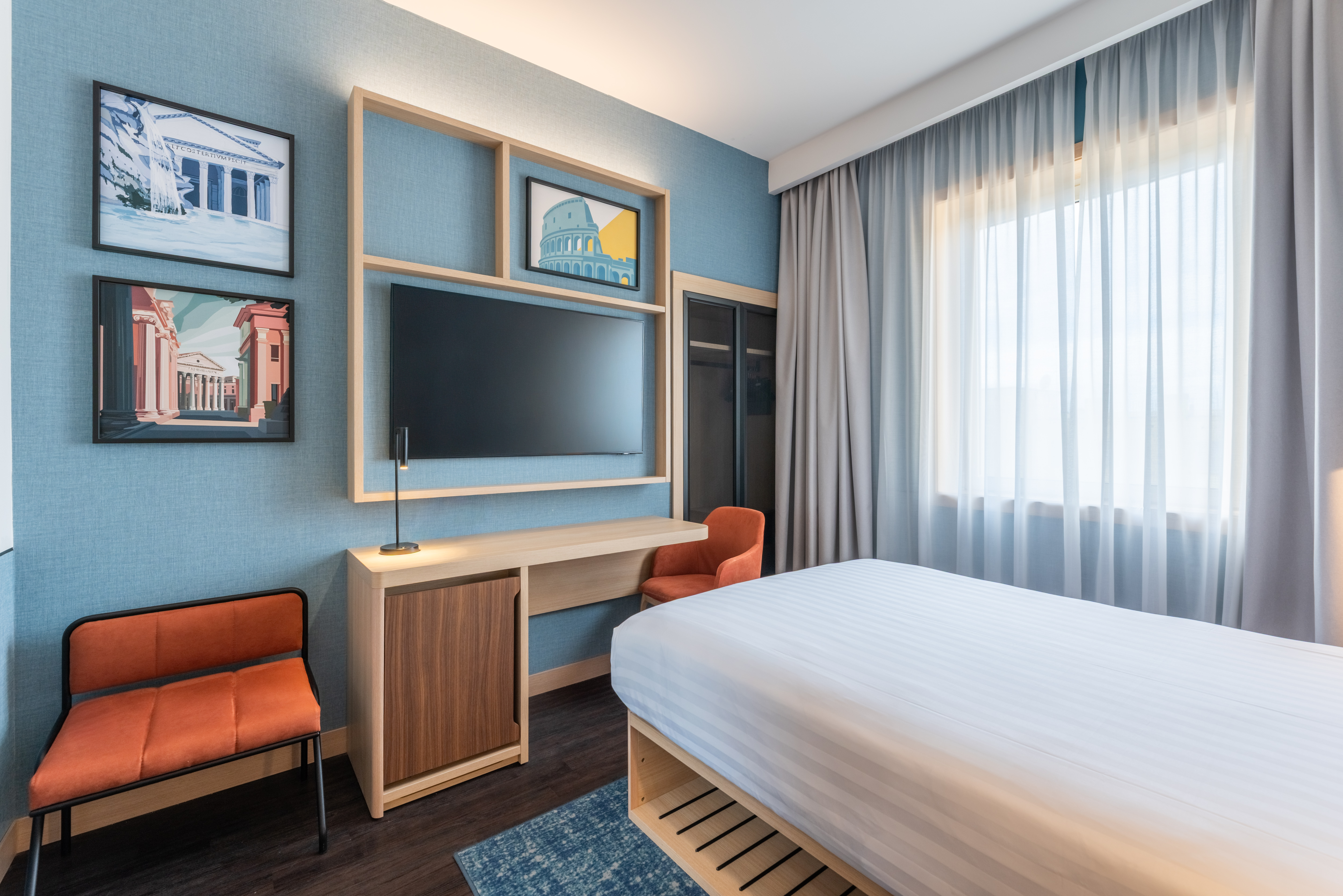 Double Queen Size Bed