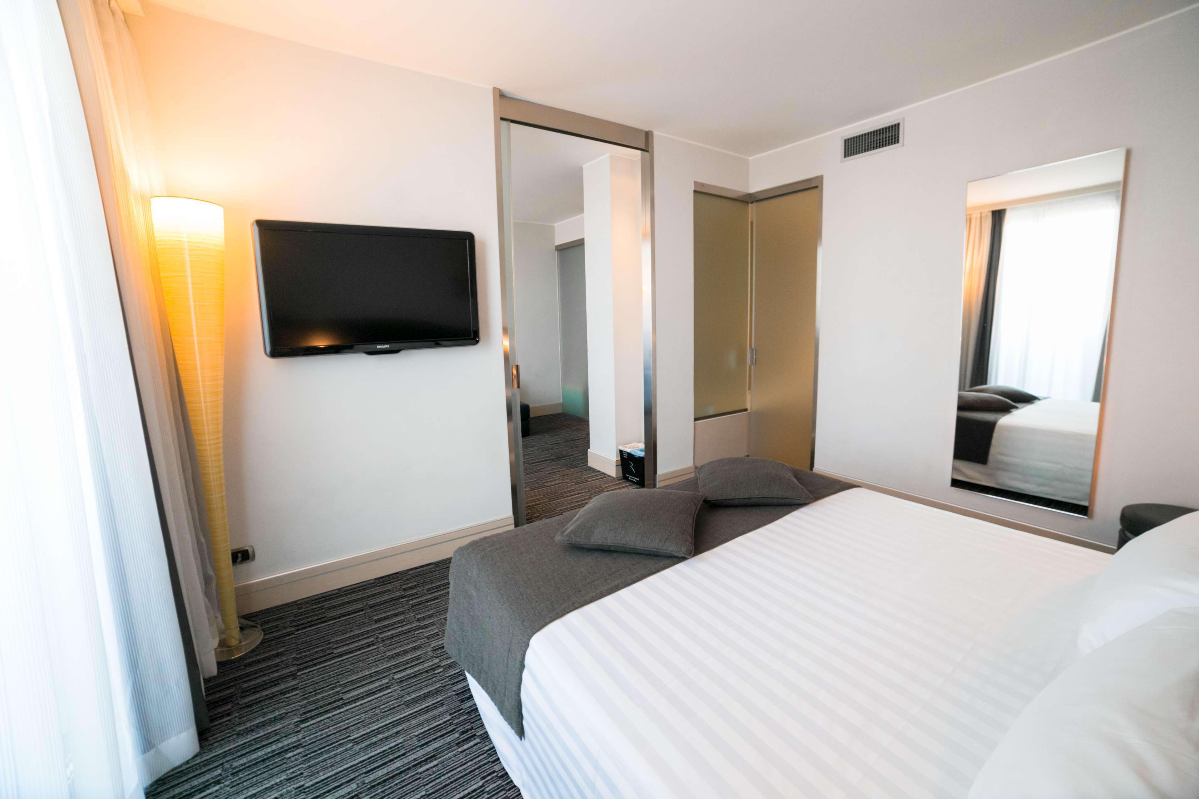 Junior Suite King Size Bed