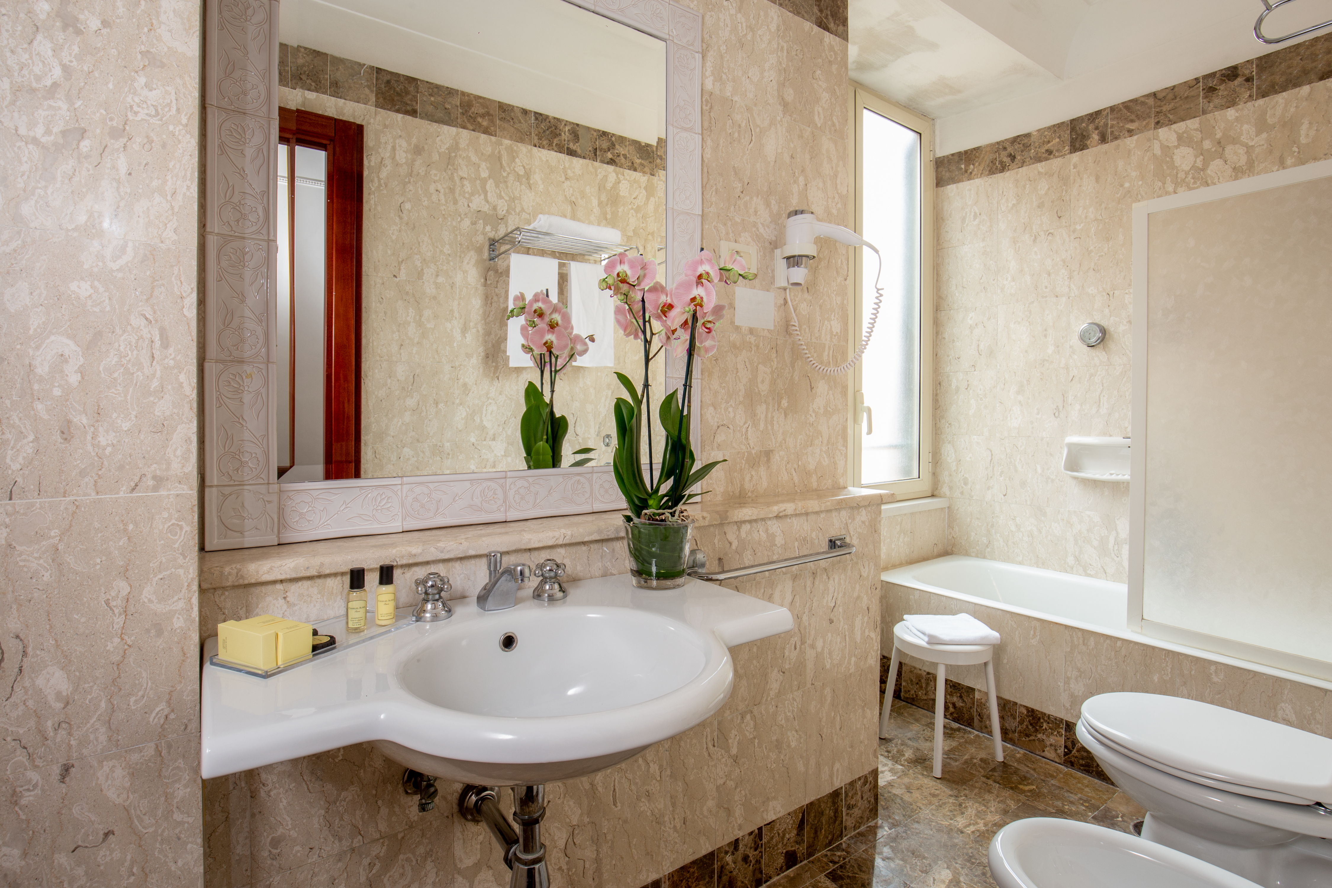 Double or Twin Standard