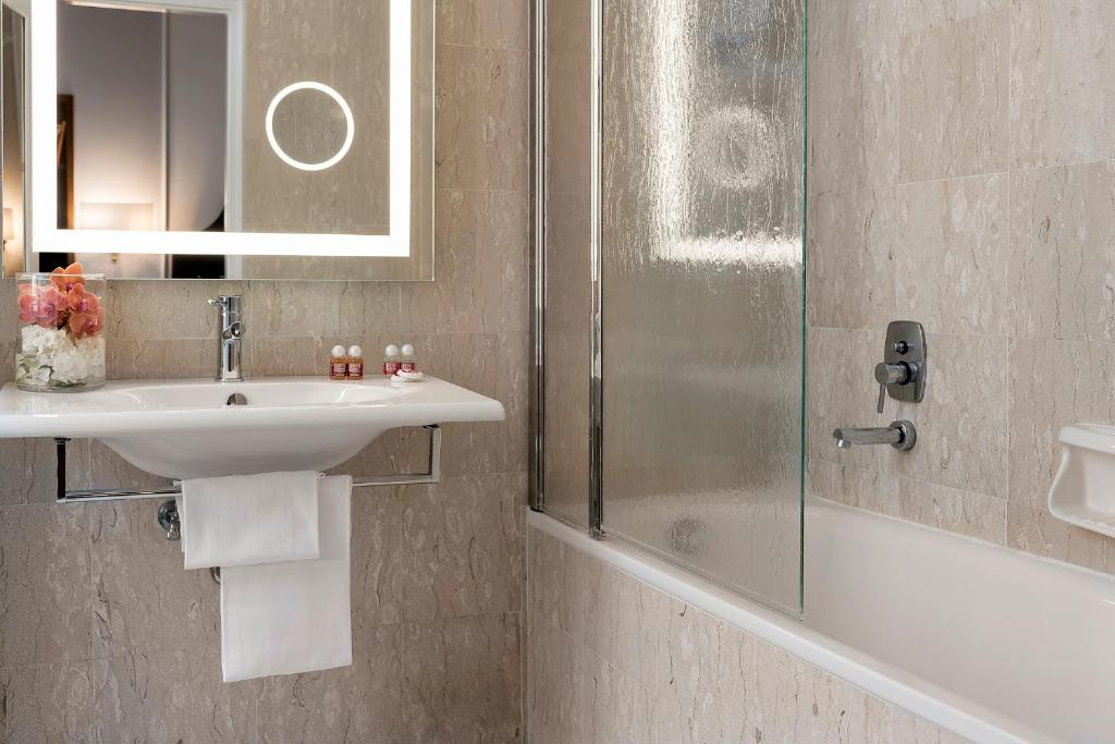 Double or Twin Deluxe Premium