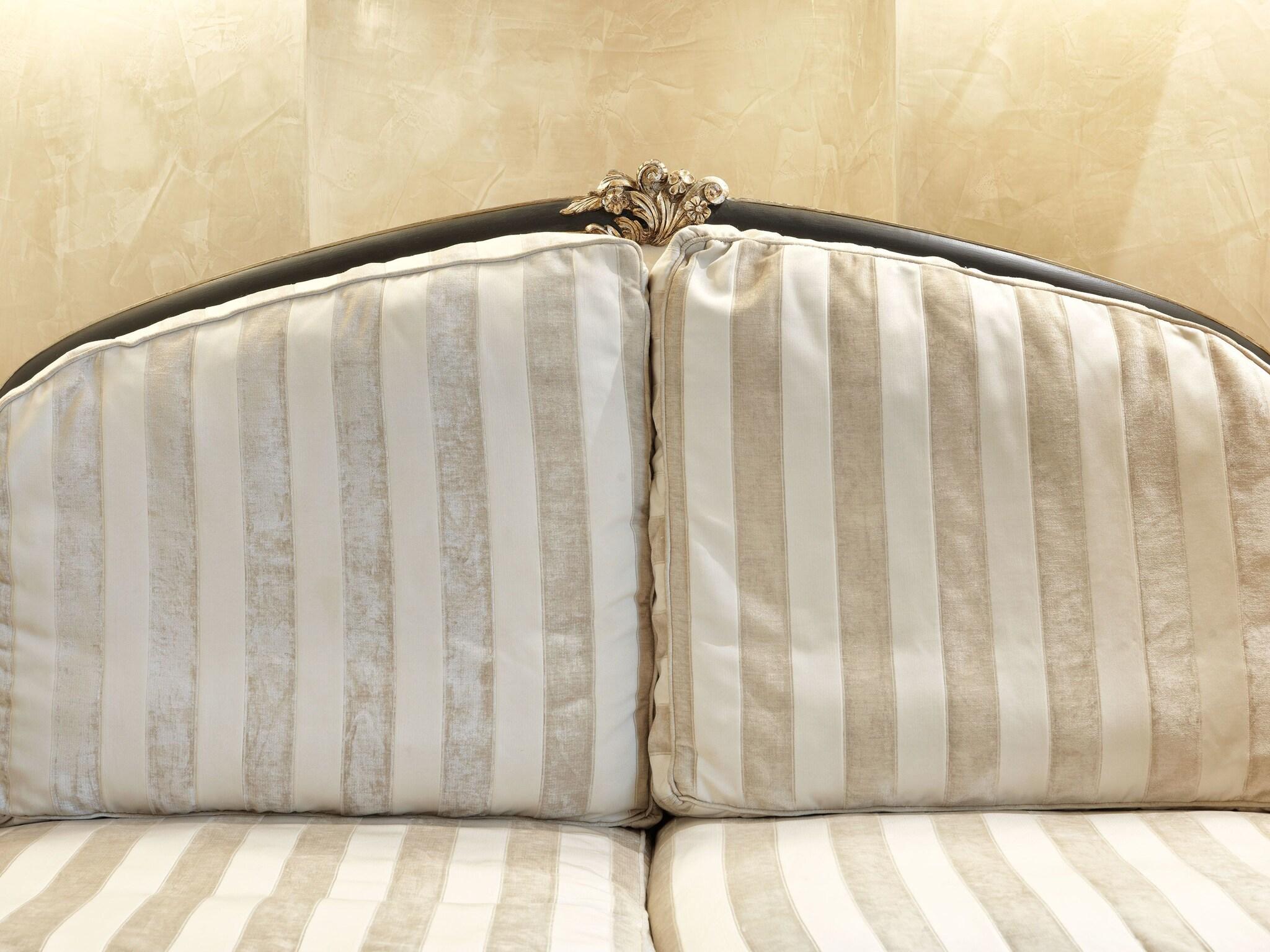 Junior Suite City View King Bed