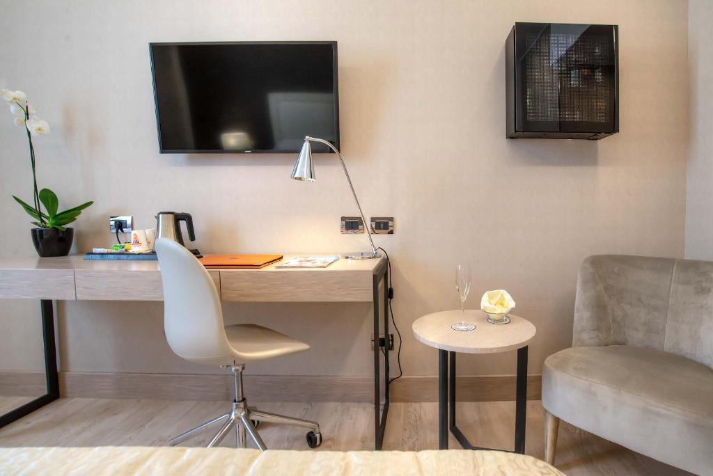 Double or Twin Deluxe