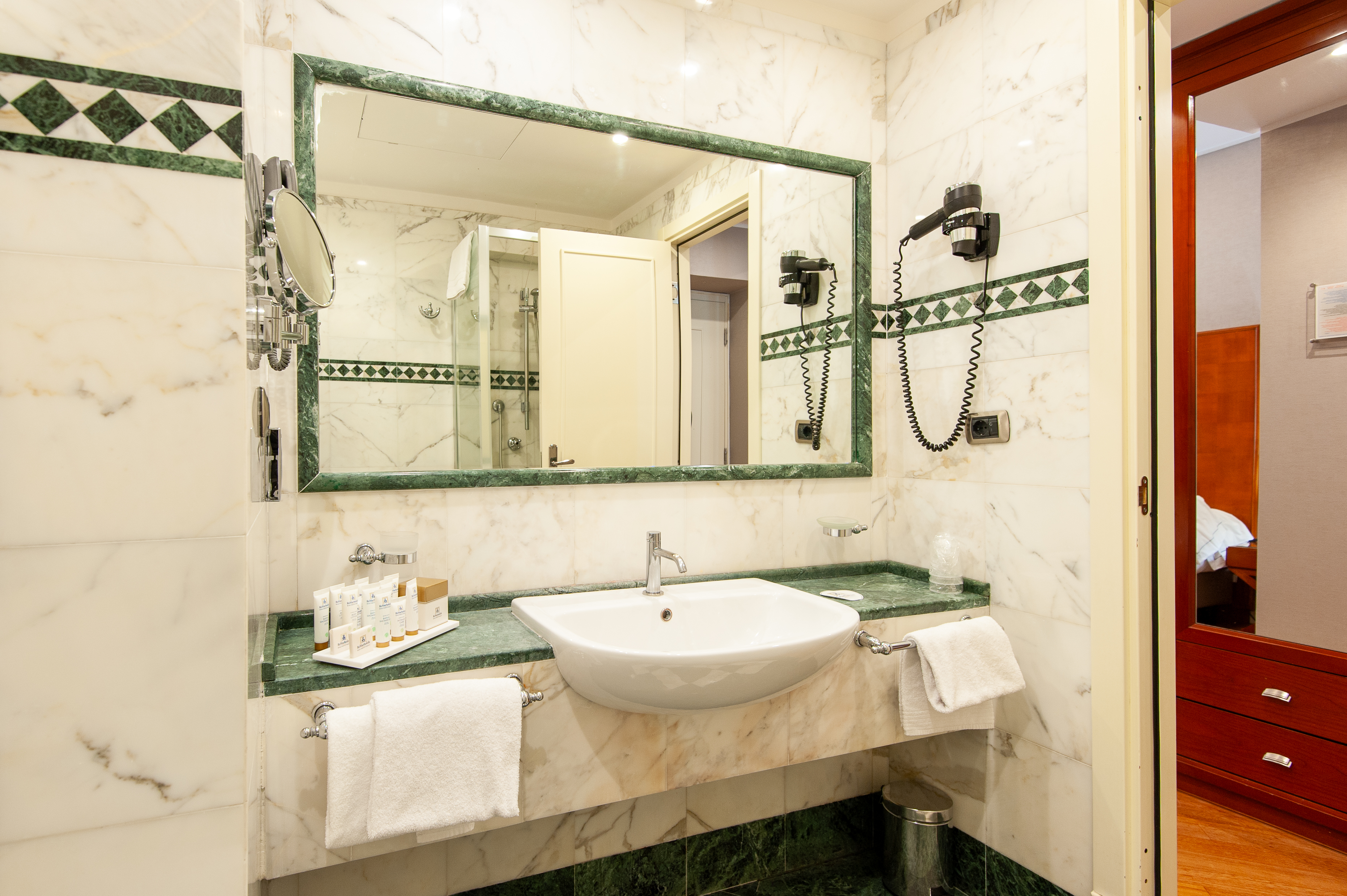 Double or Twin Superior