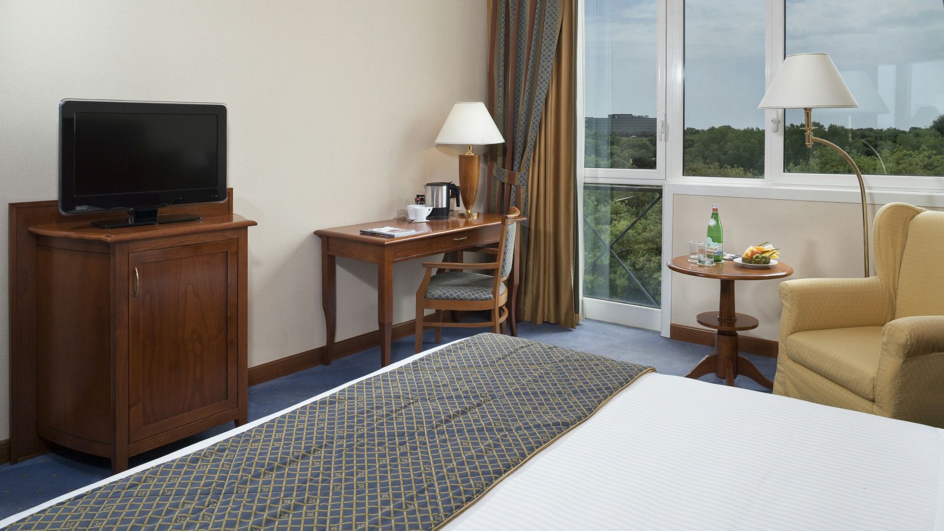 Double or Twin Standard