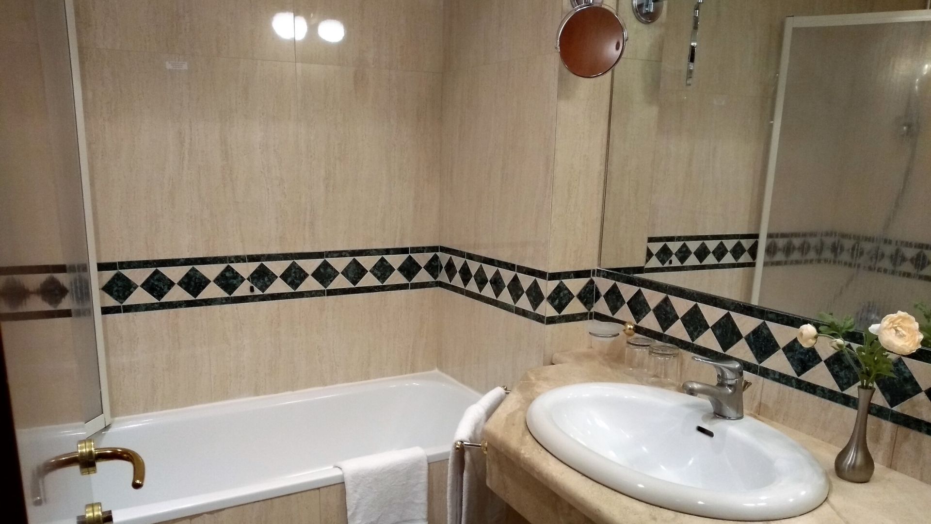 Double or Twin Standard