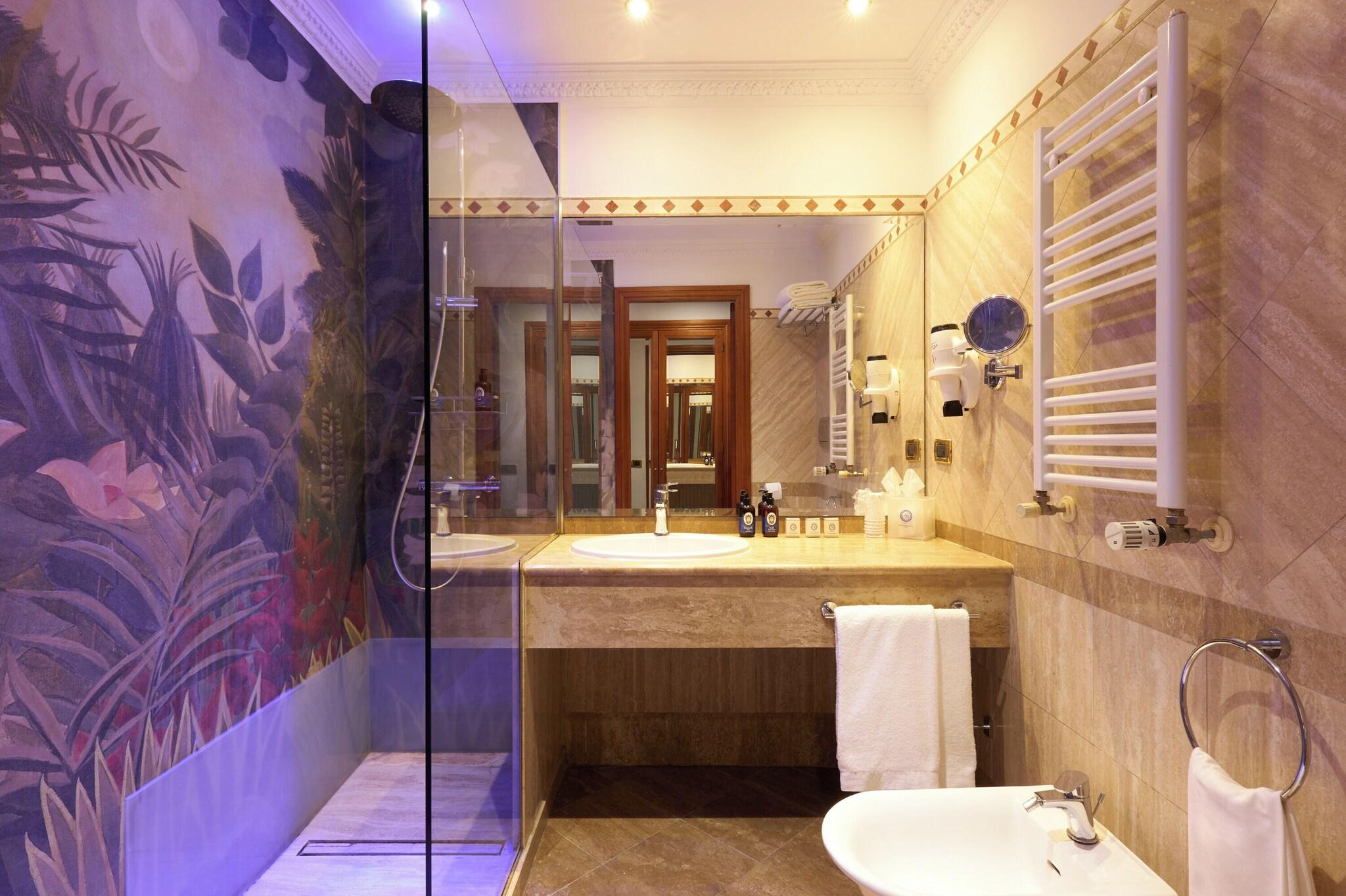 Junior Suite King Size Bed