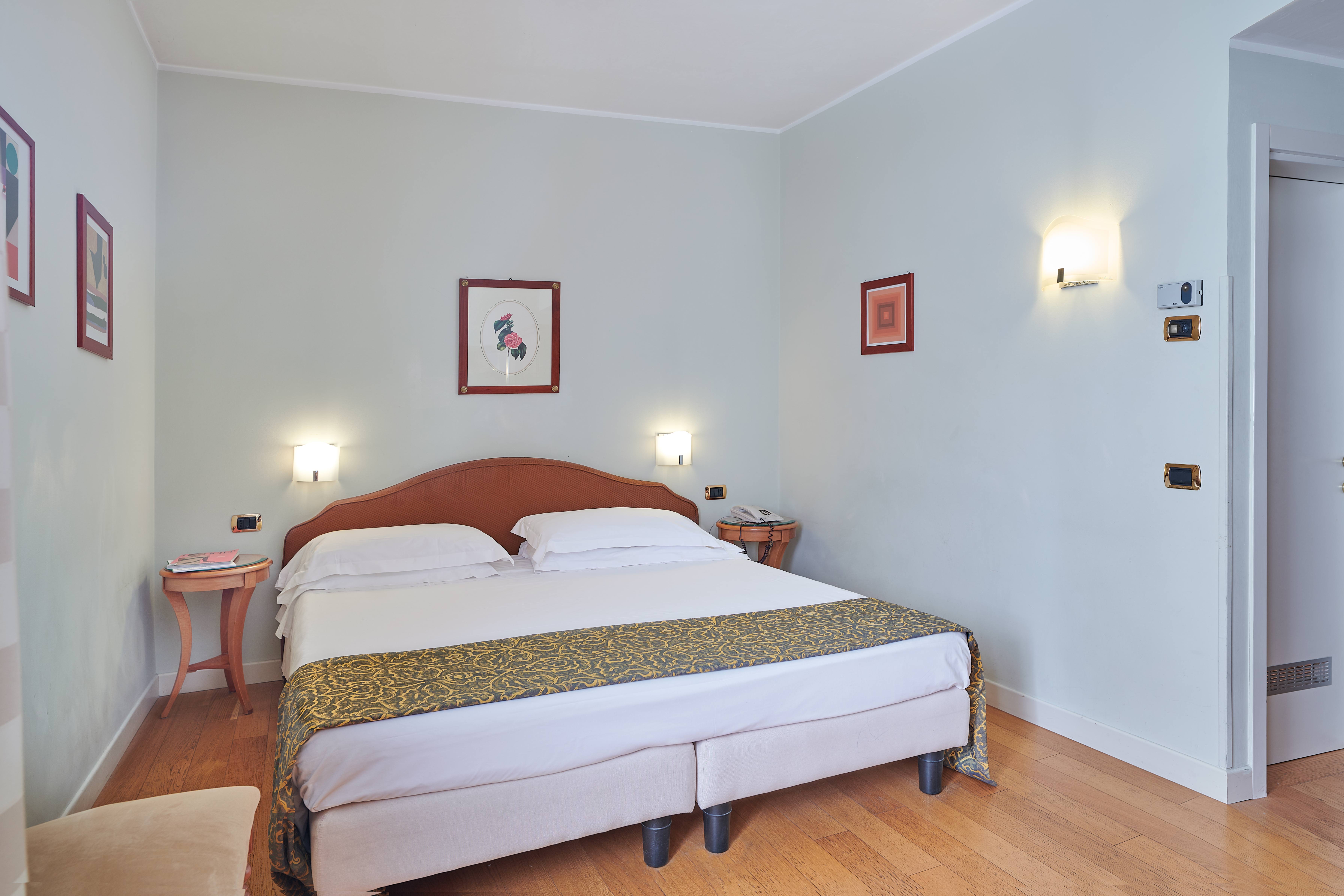 Double or Twin Standard