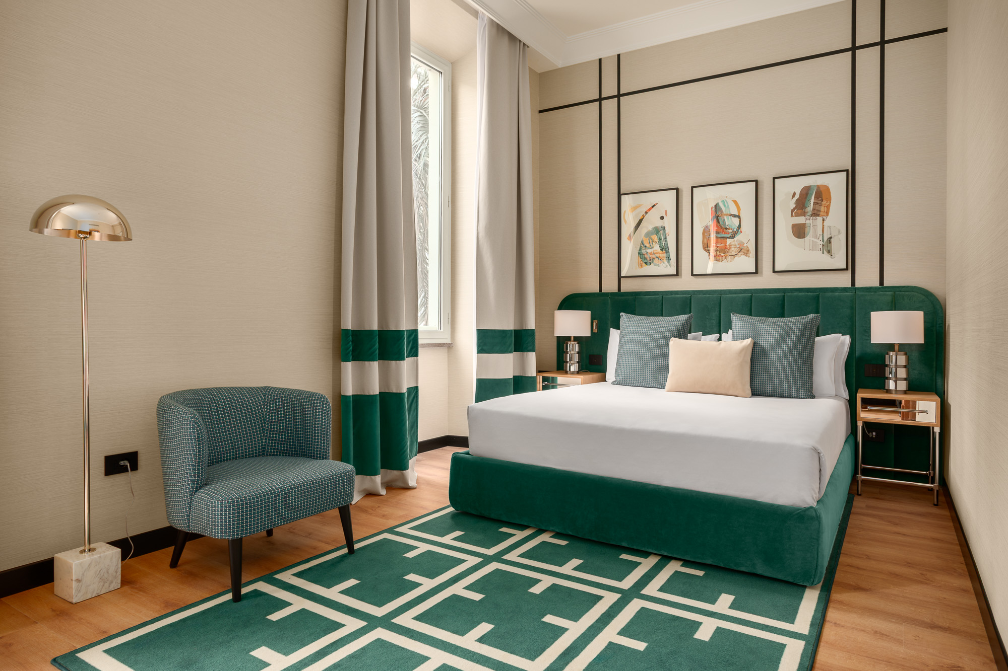 Double Single Executive