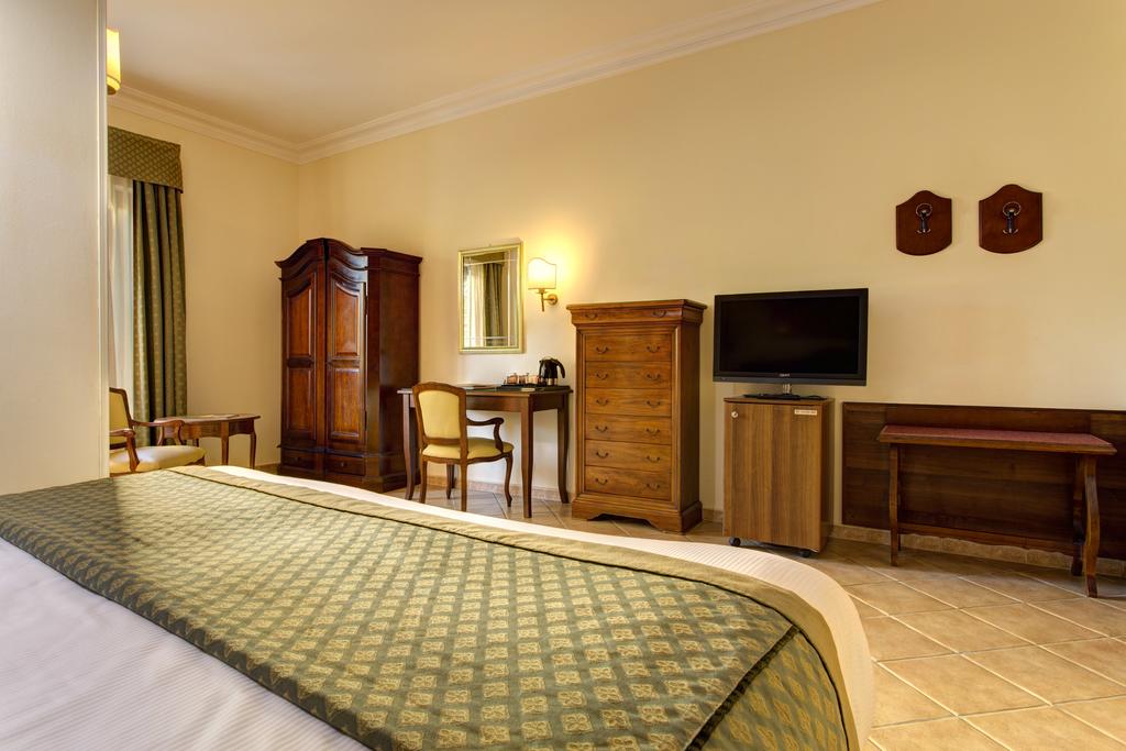 Double or Twin Superior