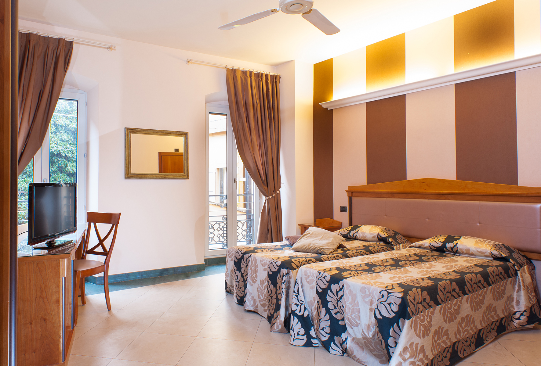 Double or Twin Standard