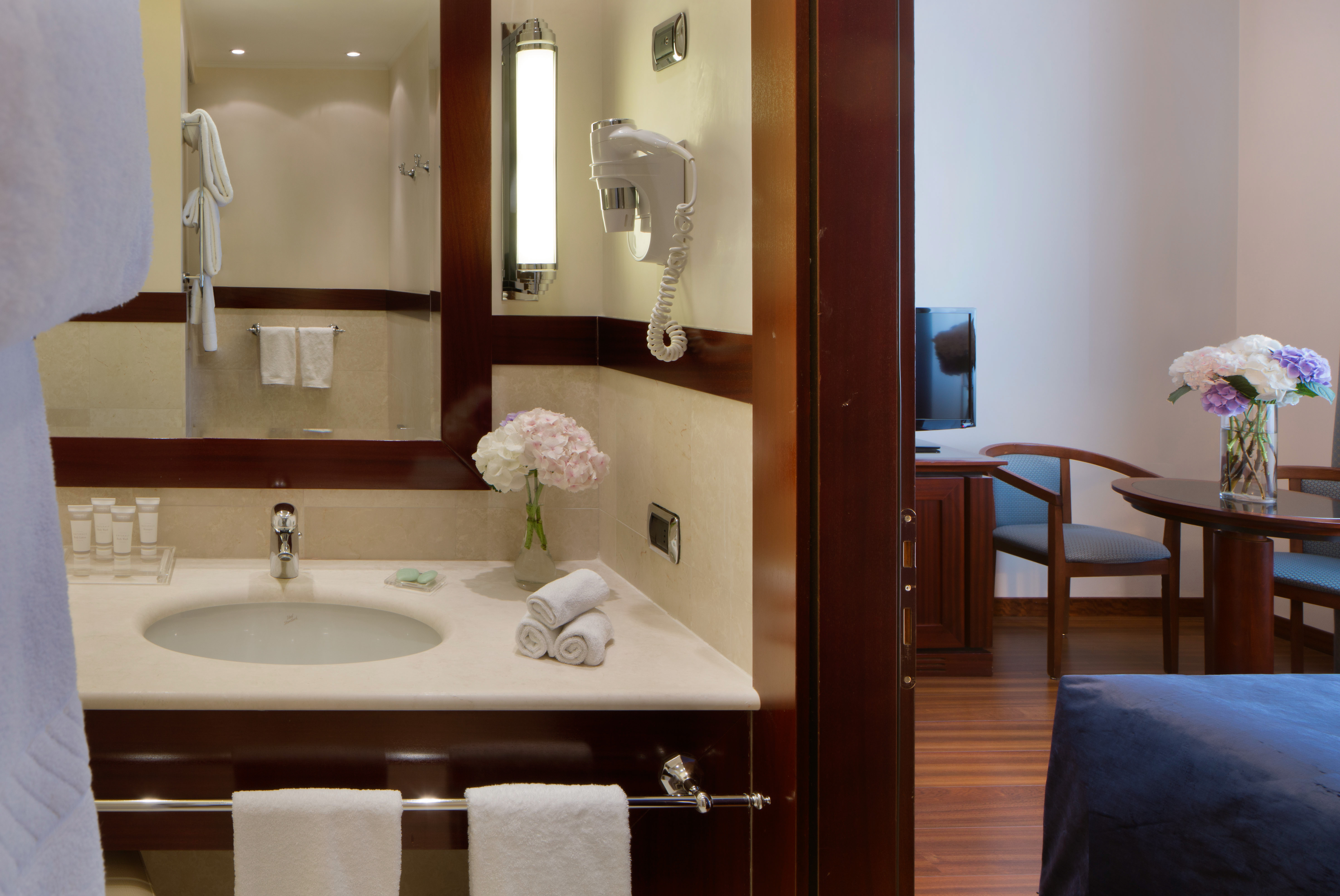 Double or Twin Superior