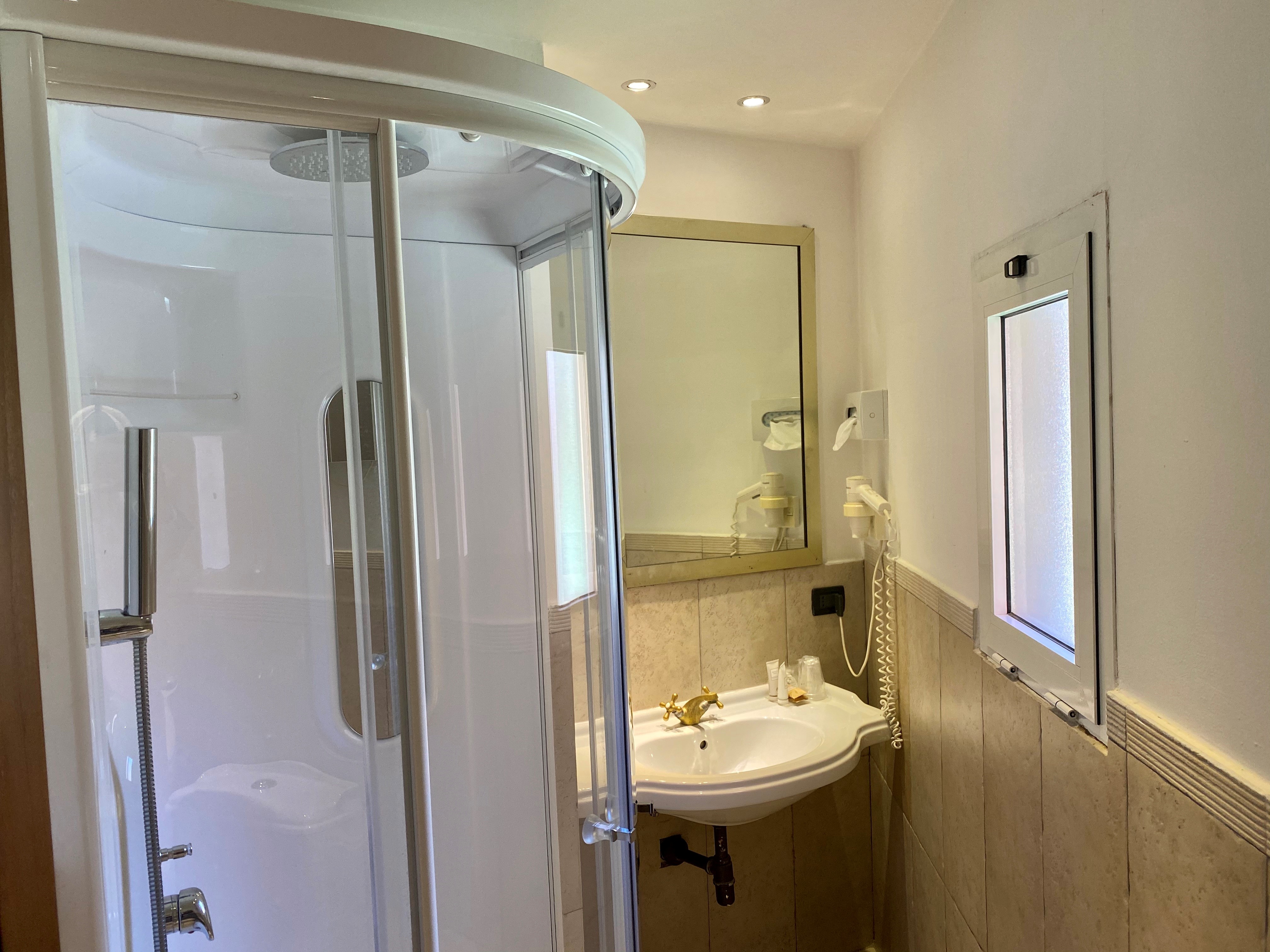 Double or Twin Standard