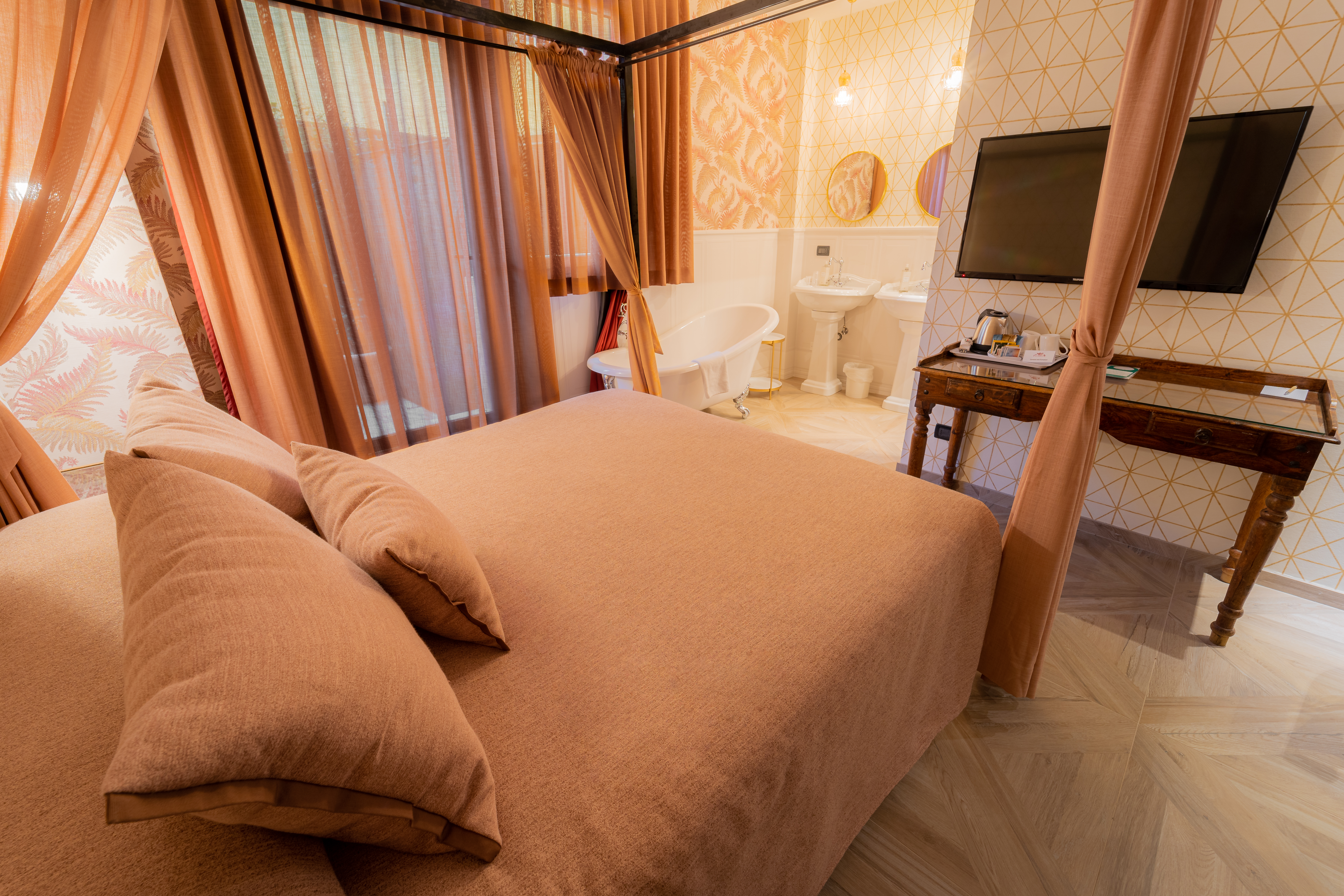 Junior Suite with Jacuzzi