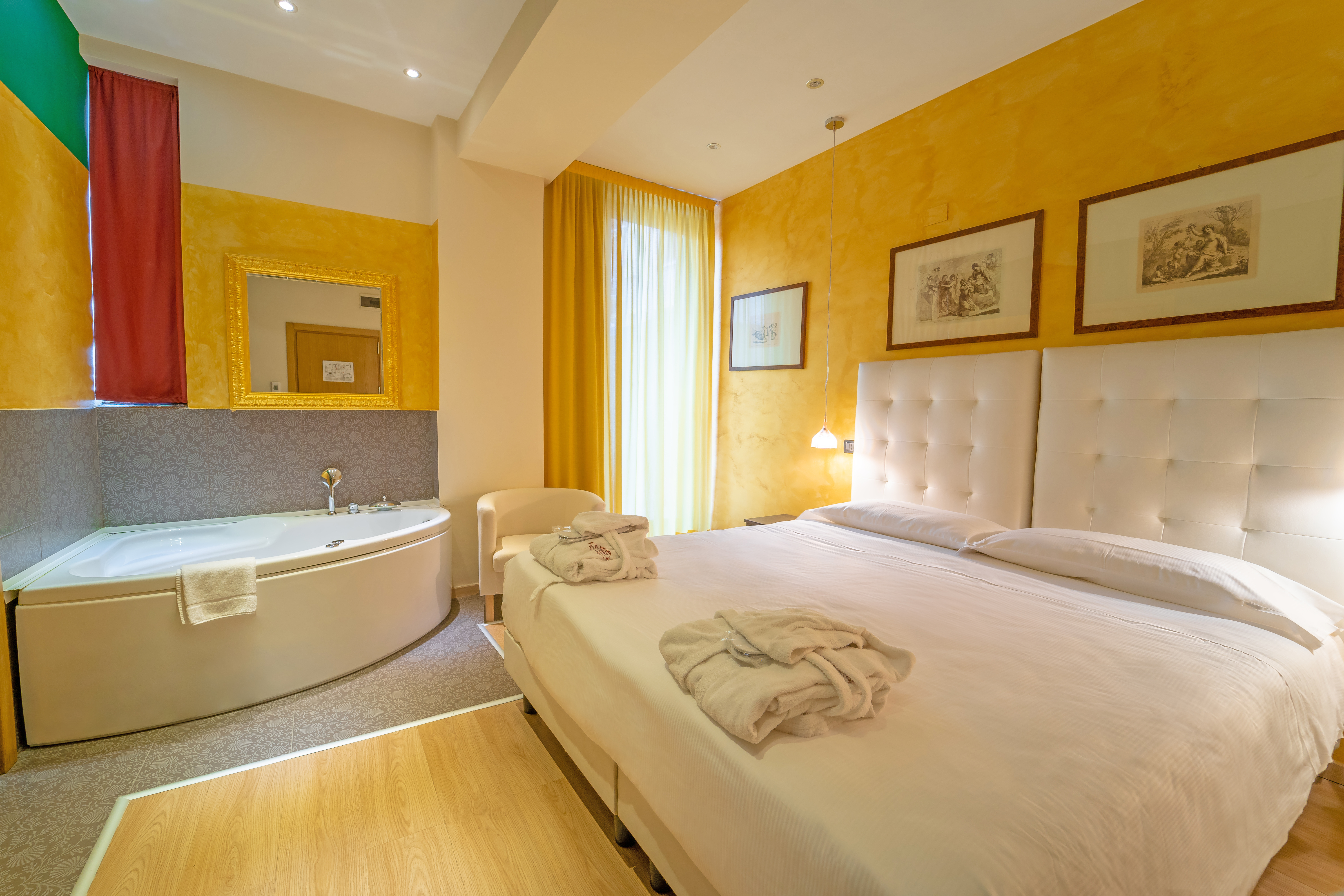 Junior Suite with Jacuzzi