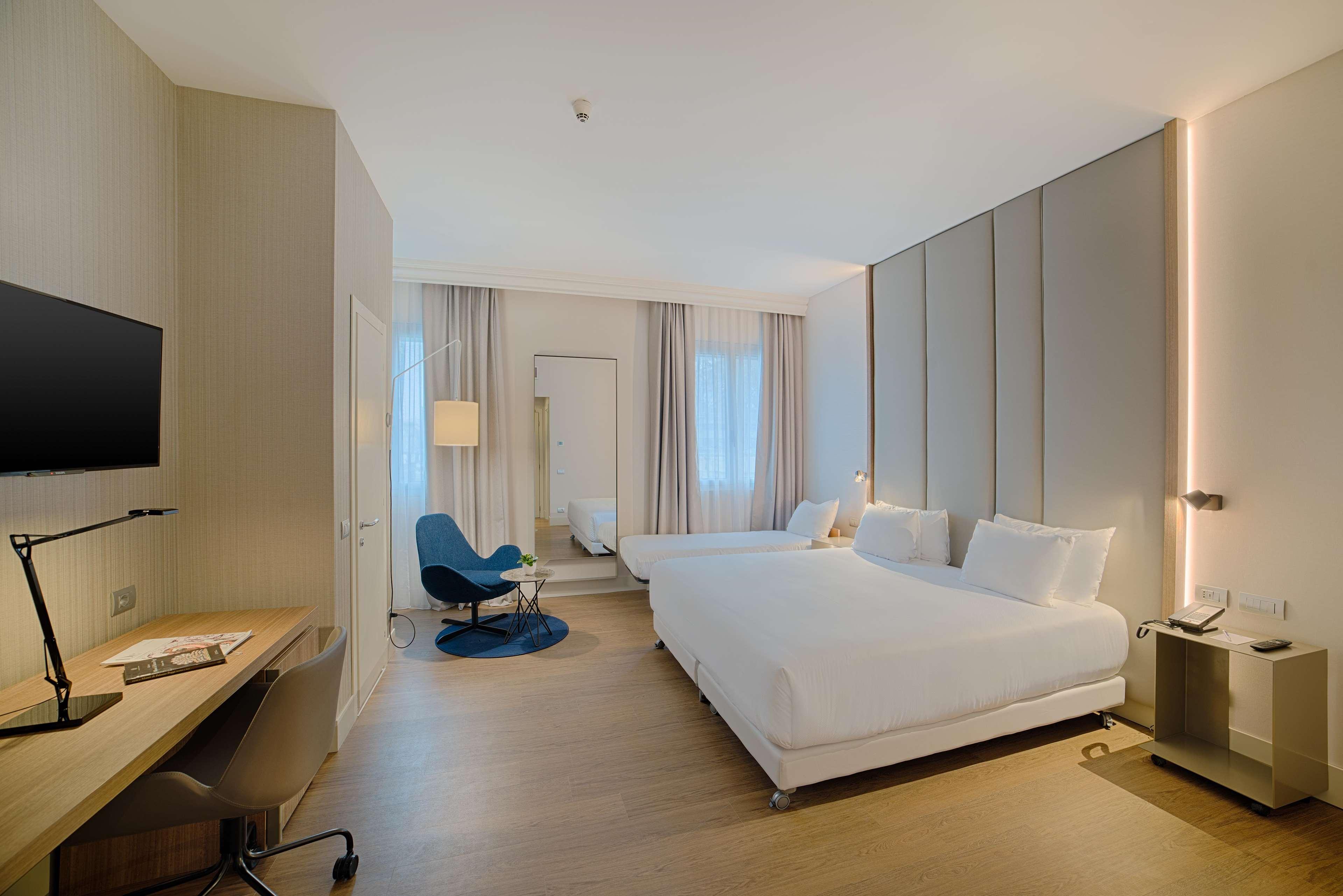 Family Room Connecting Room