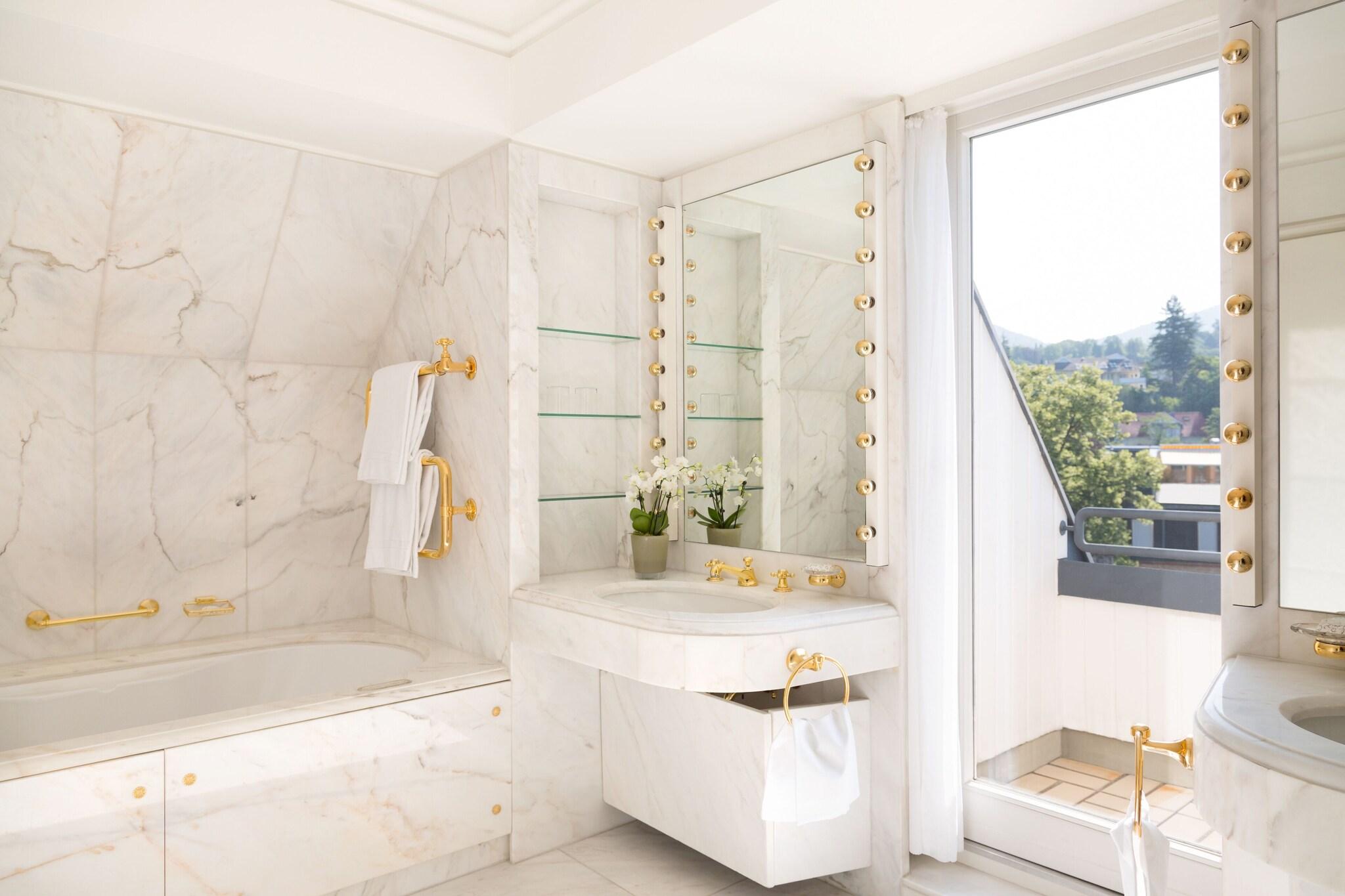 Suite with Double Bed