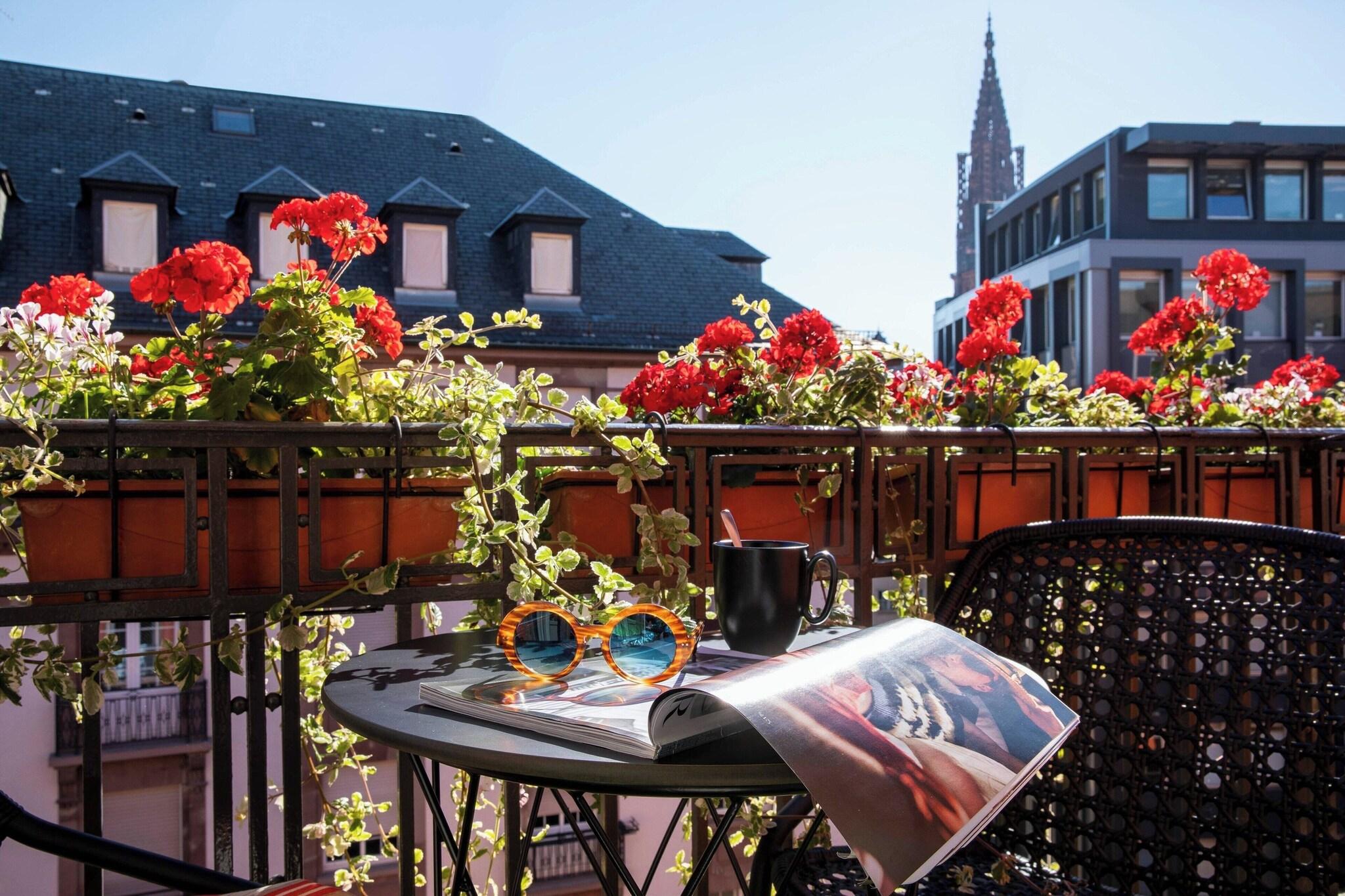 Double Queen Size Bed