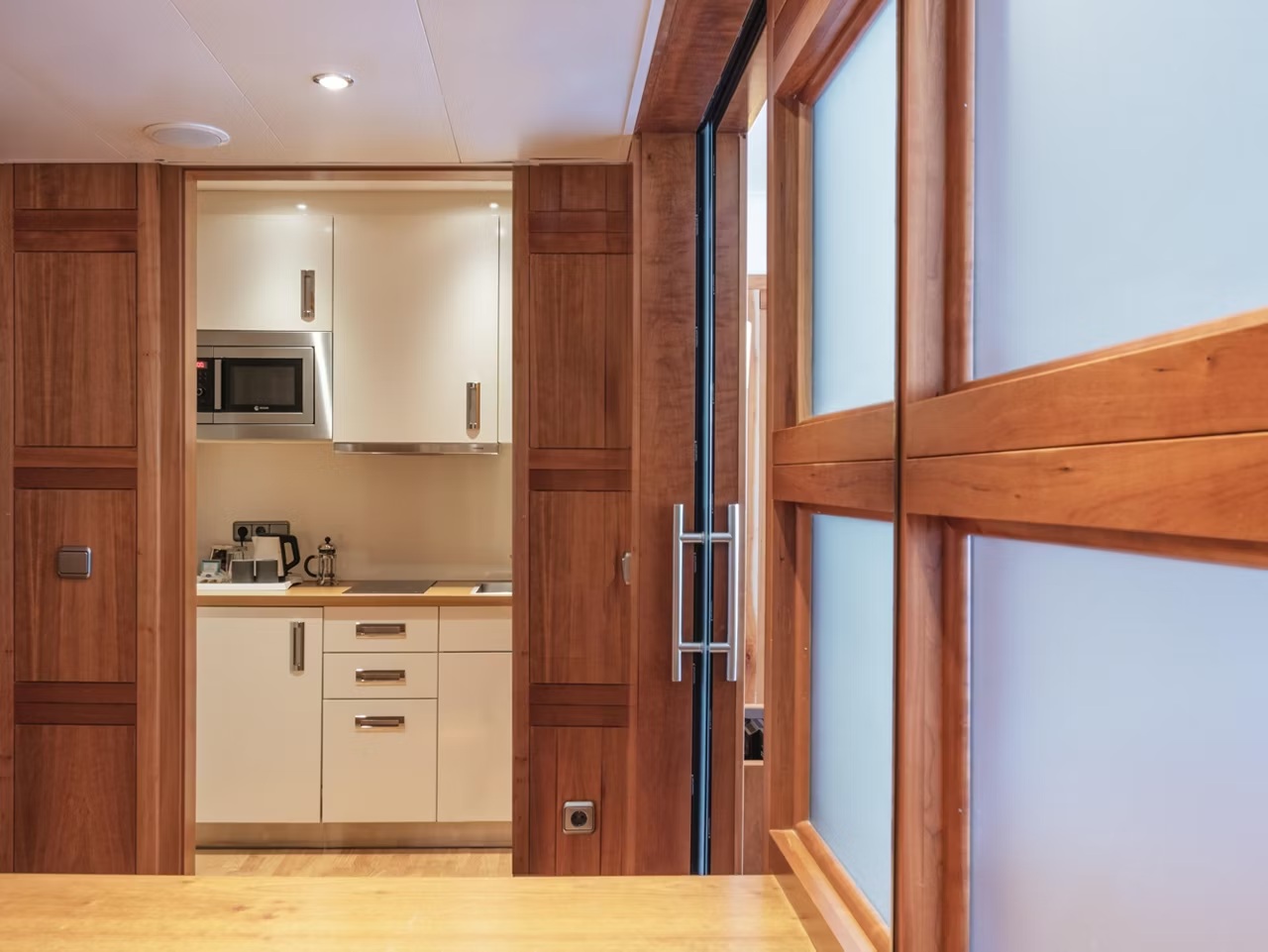 Suite Business King Bed