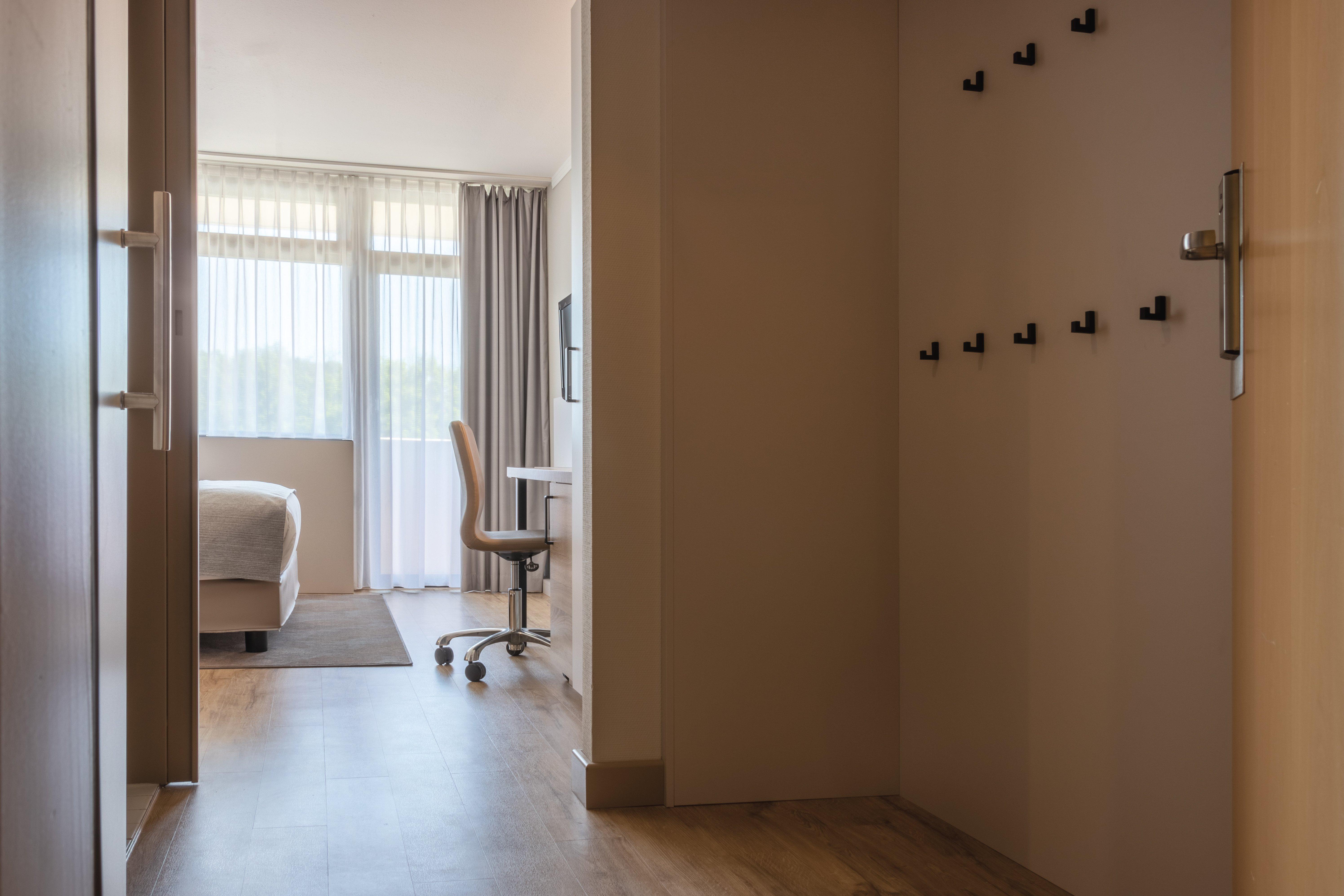 Double Accessible-queen Size Bed