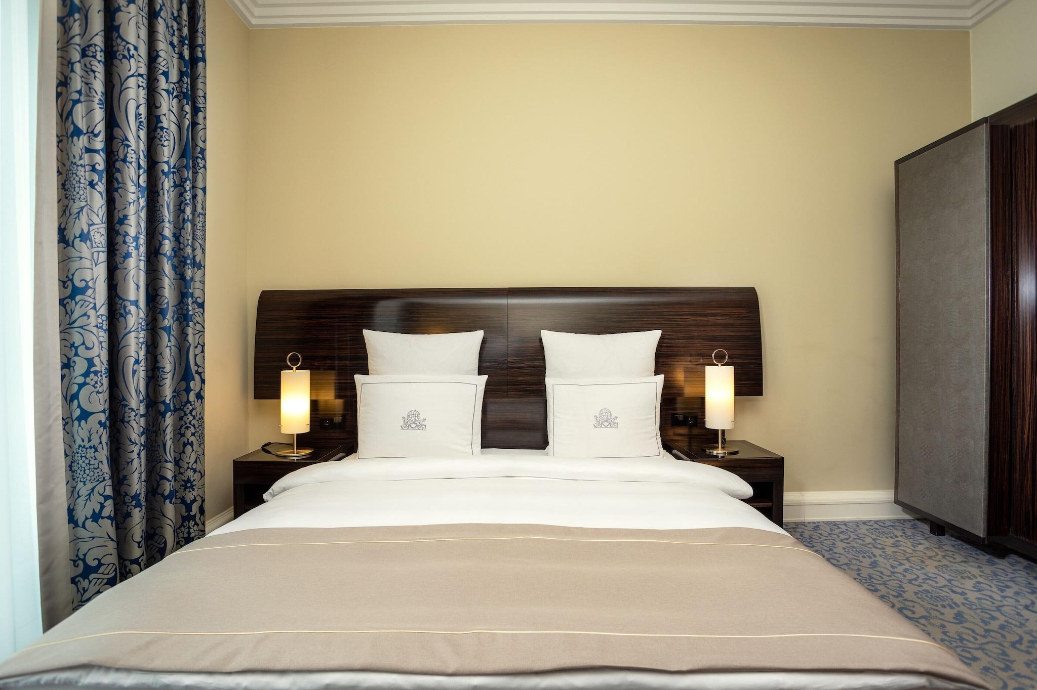 Double Superior King Bed