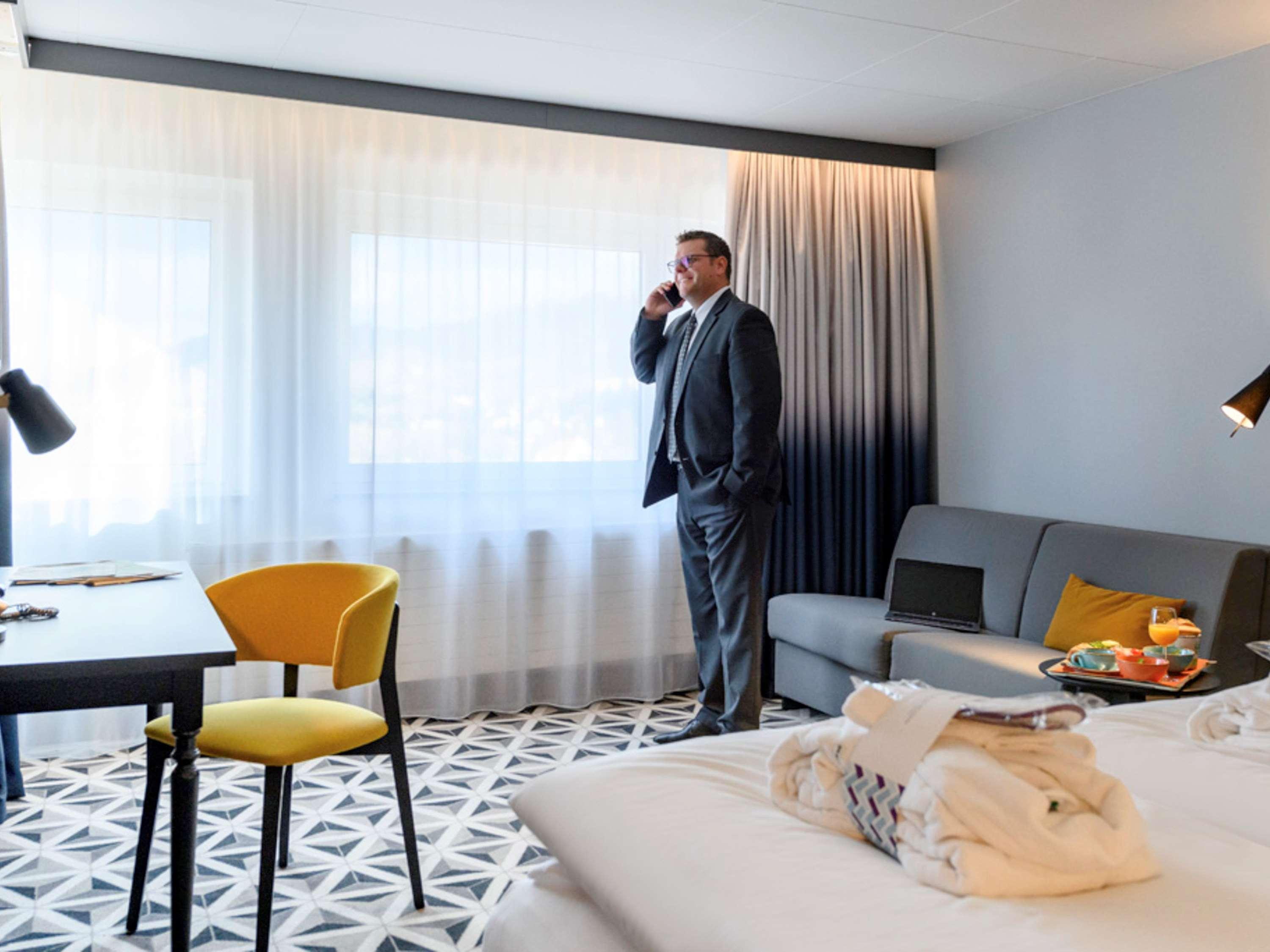 Double Premium Queen Bed