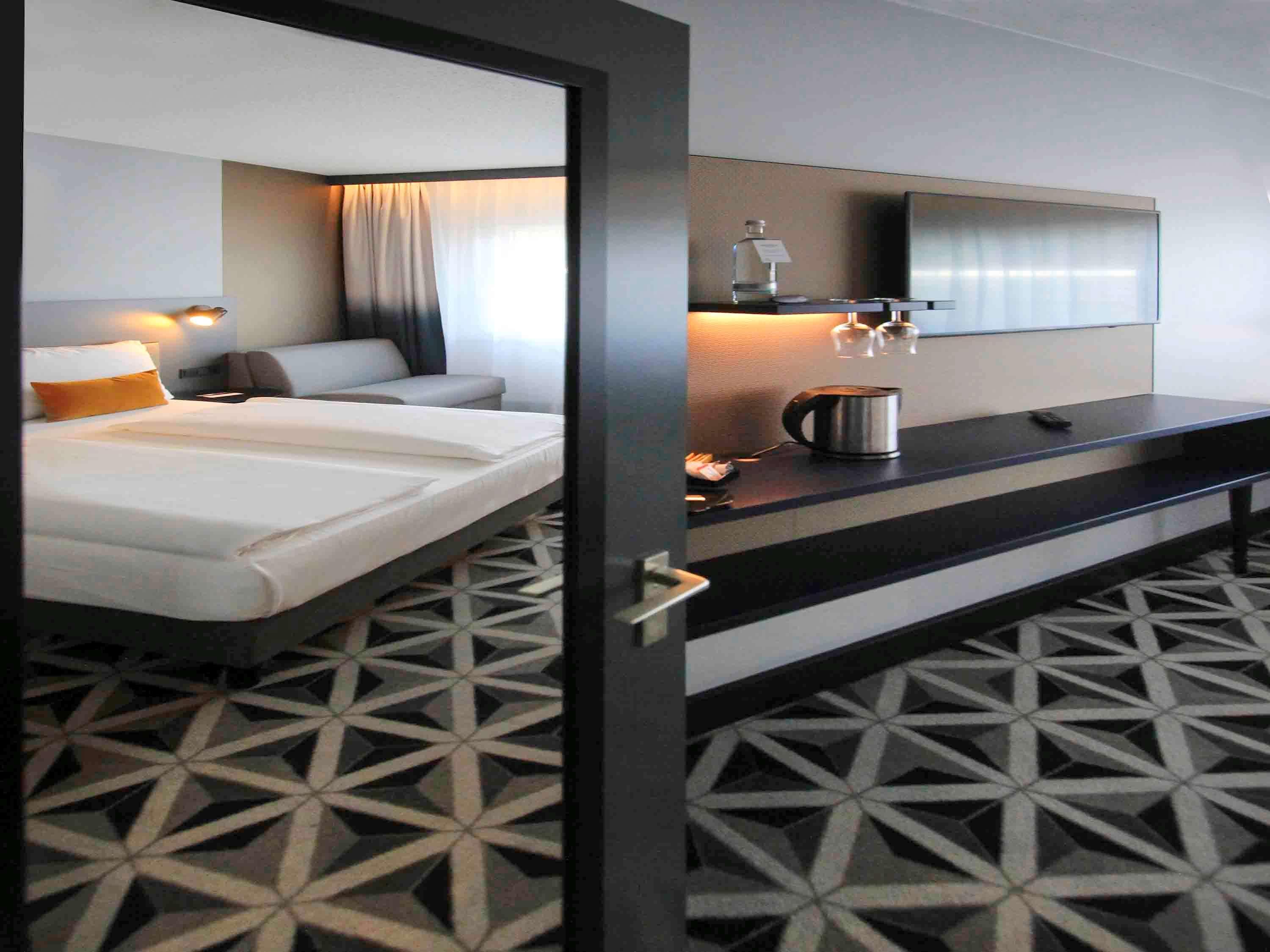 Double Queen Size Bed