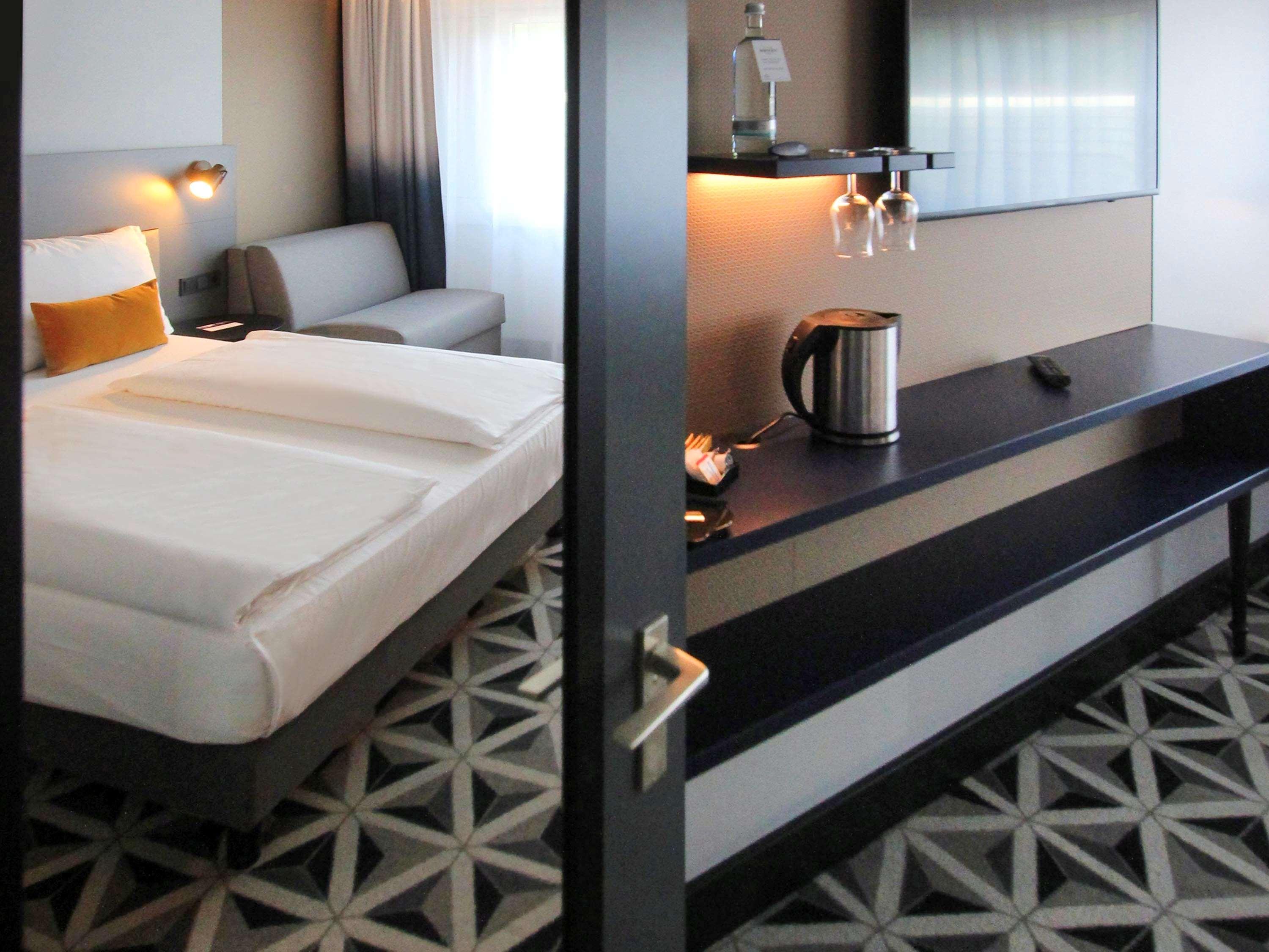 Double Queen Size Bed