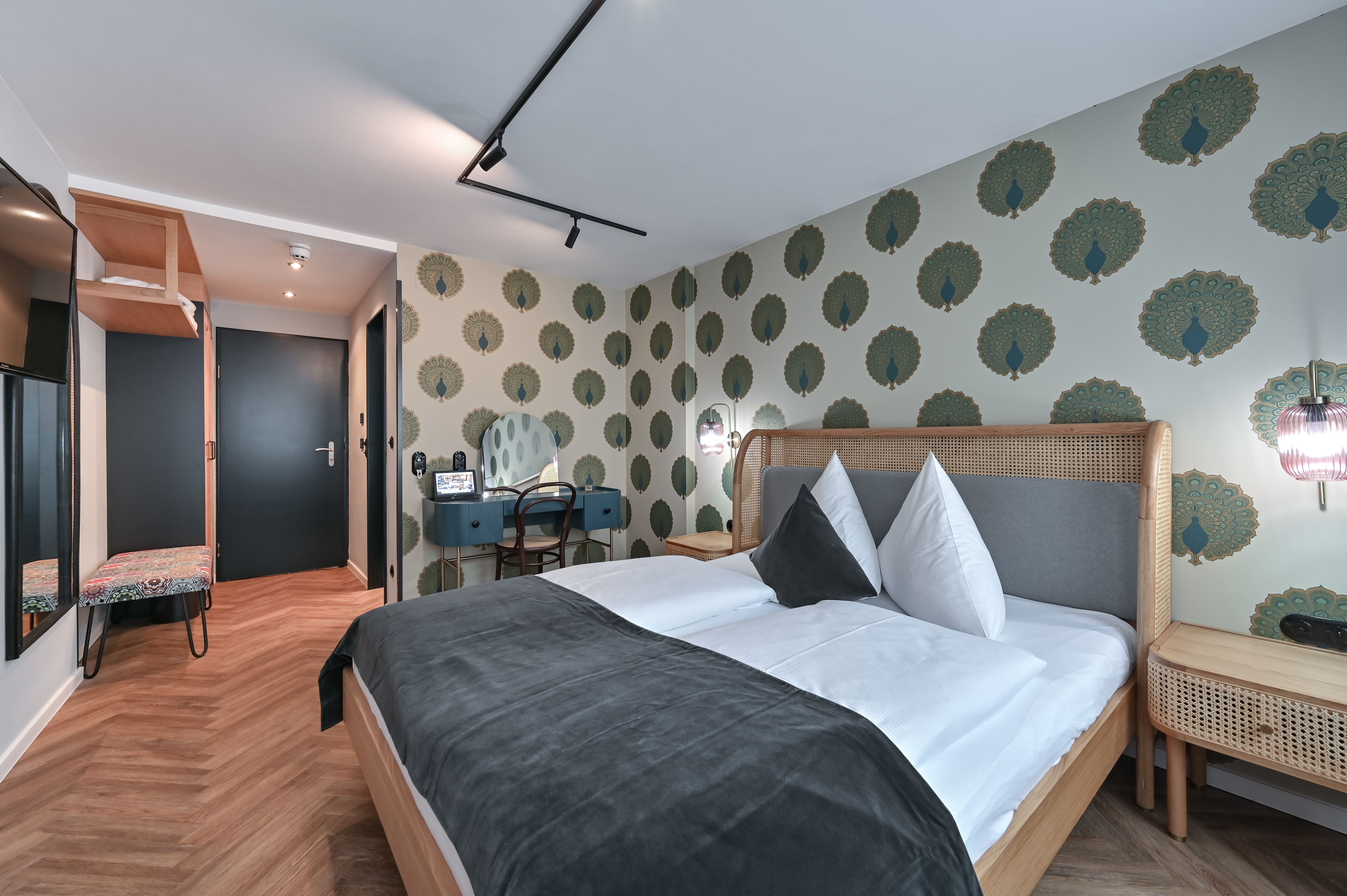 Double or Twin Standard