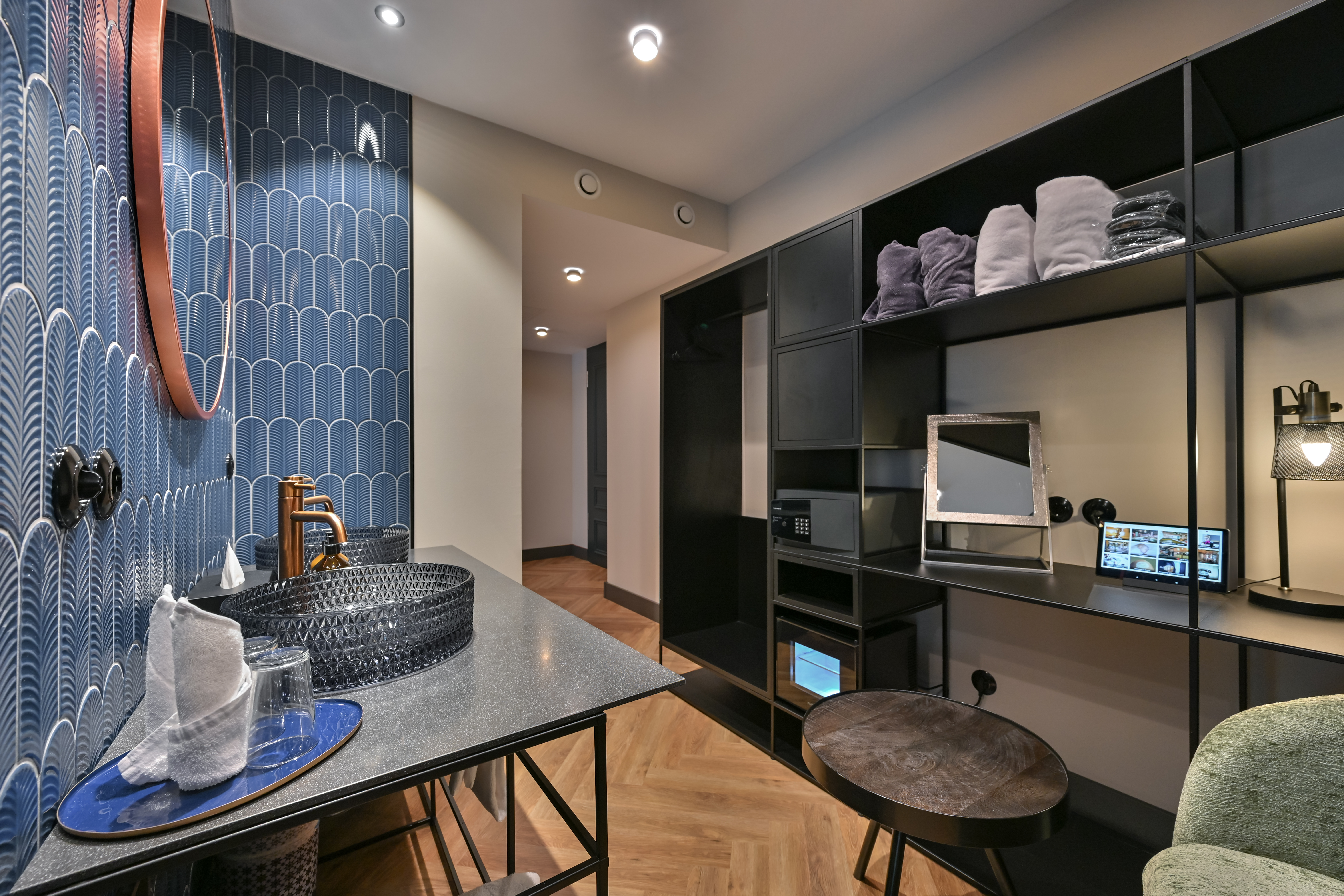 Family Room Connecting Room