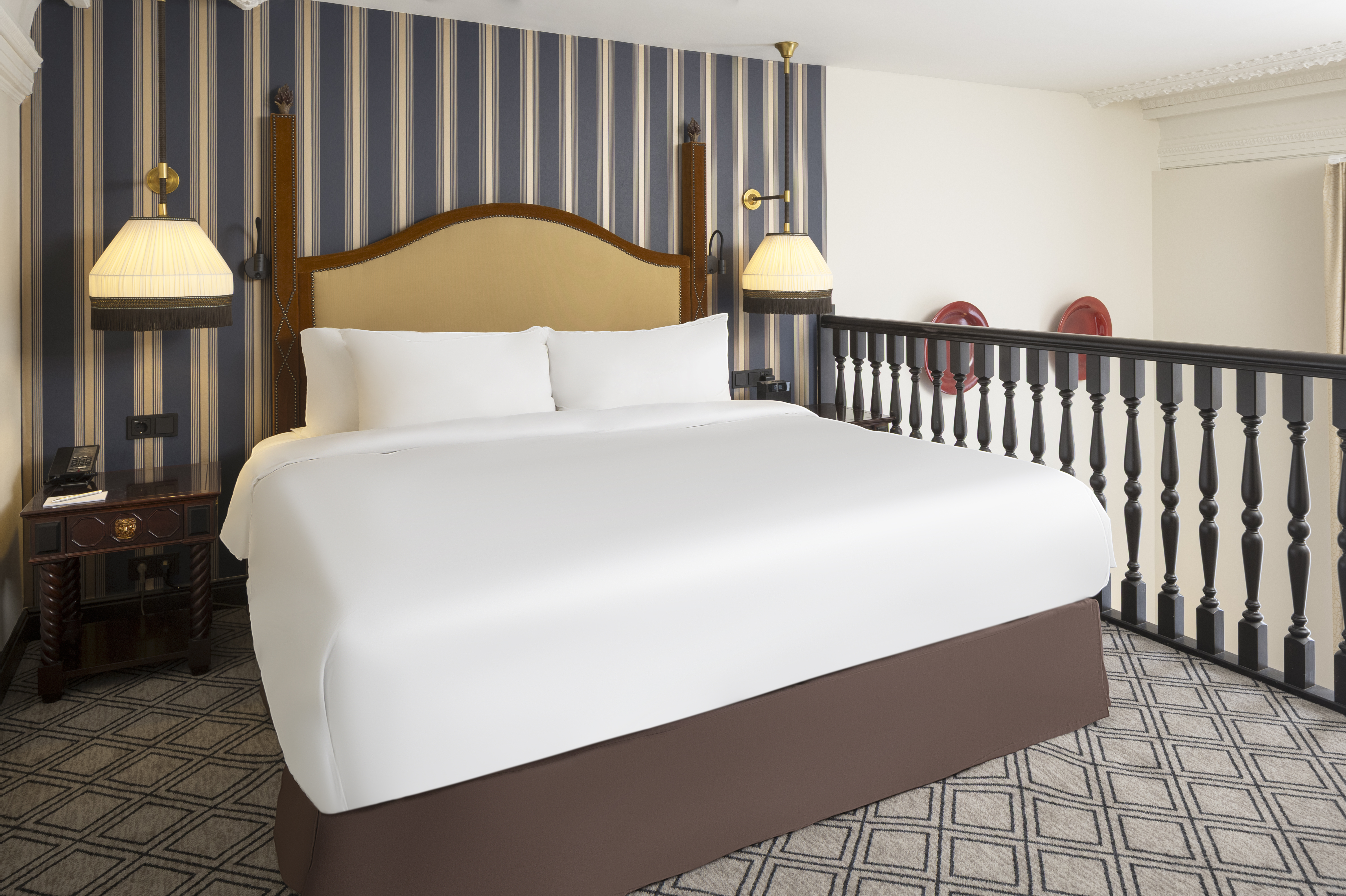 Double Deluxe King Bed