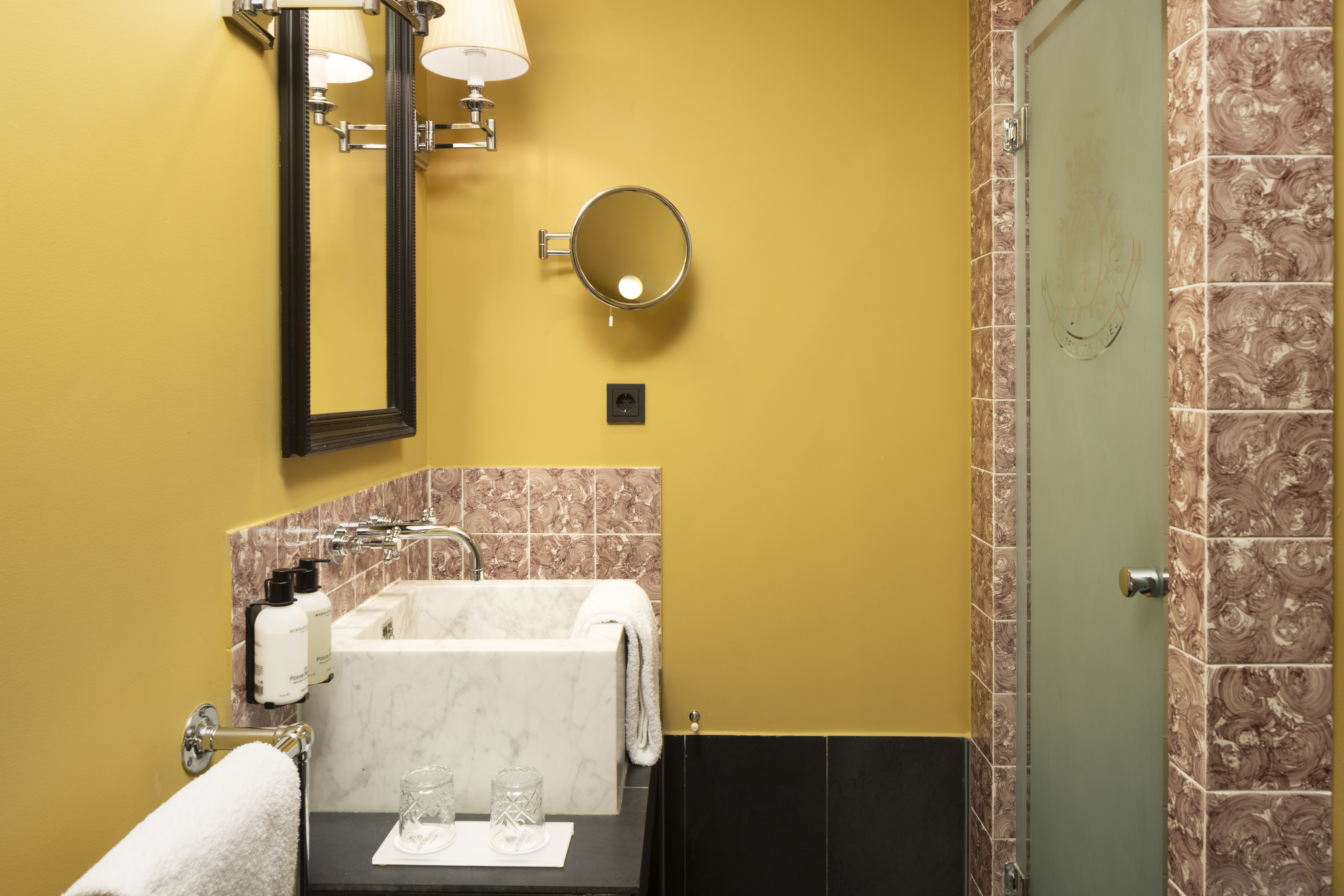 Double Deluxe King Bed