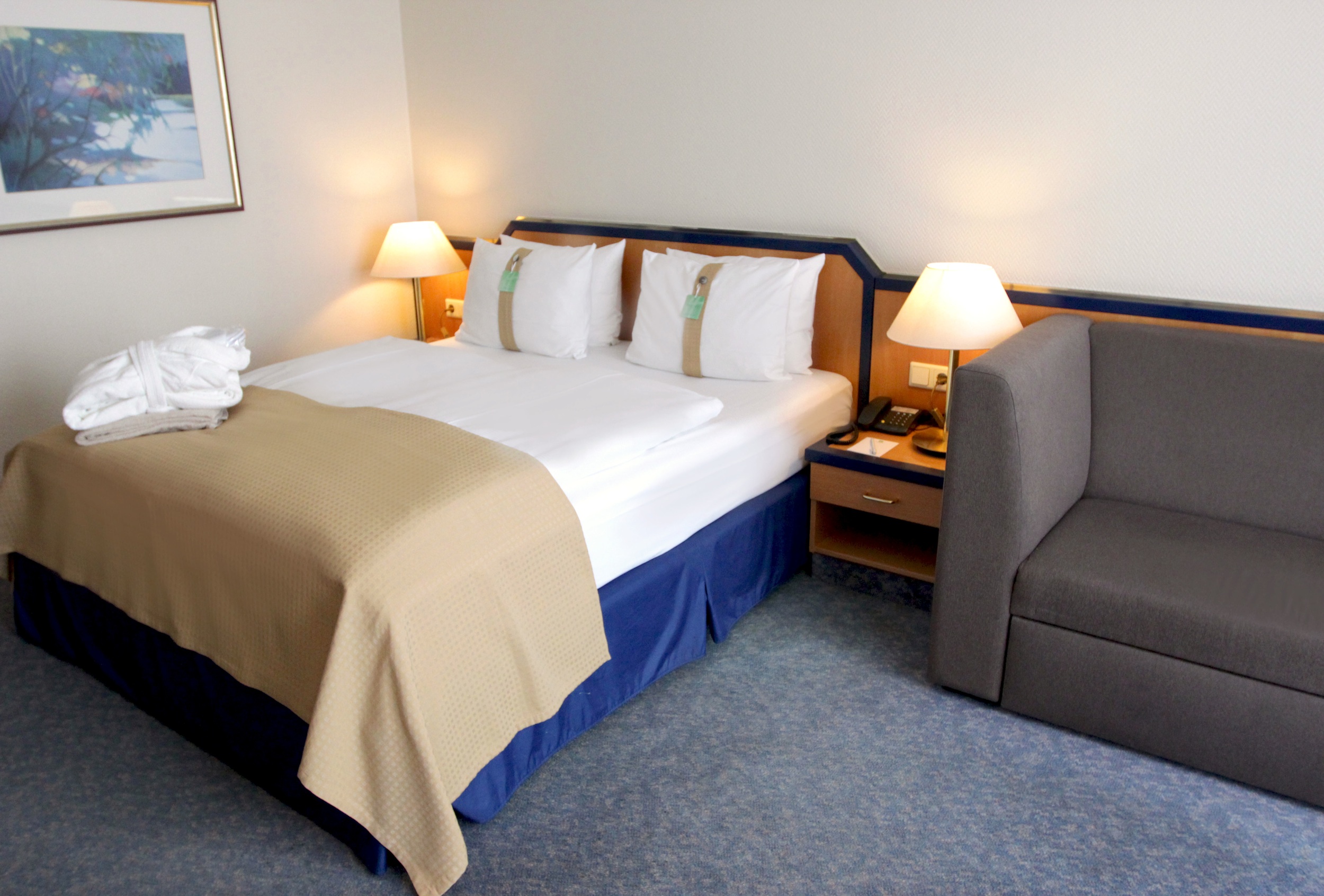 Double Queen Size Bed