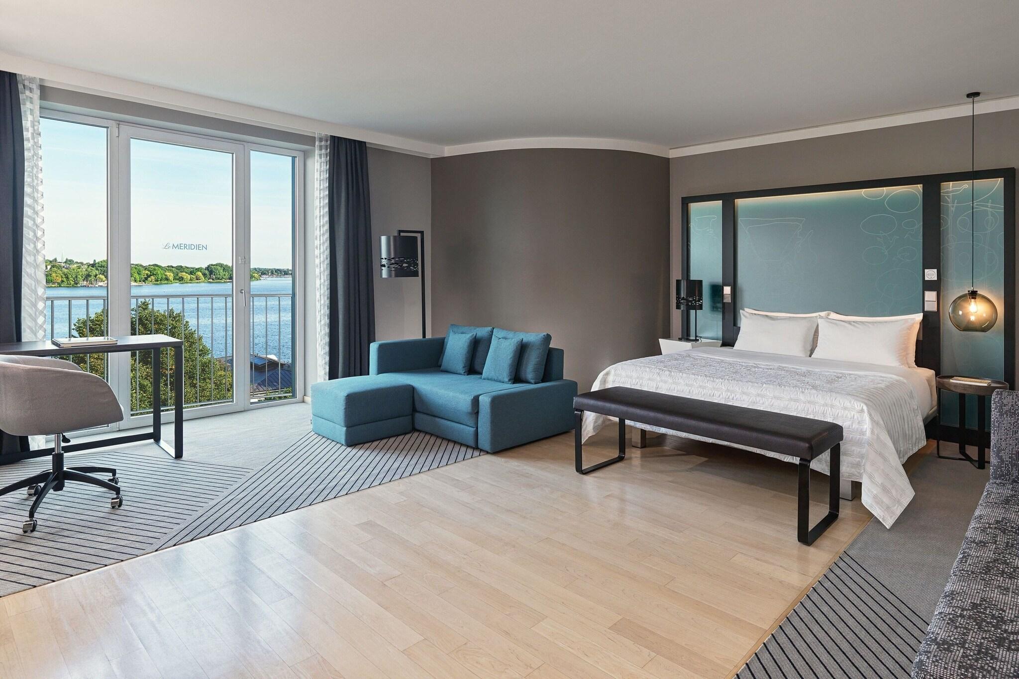 Junior Suite King Size Bed