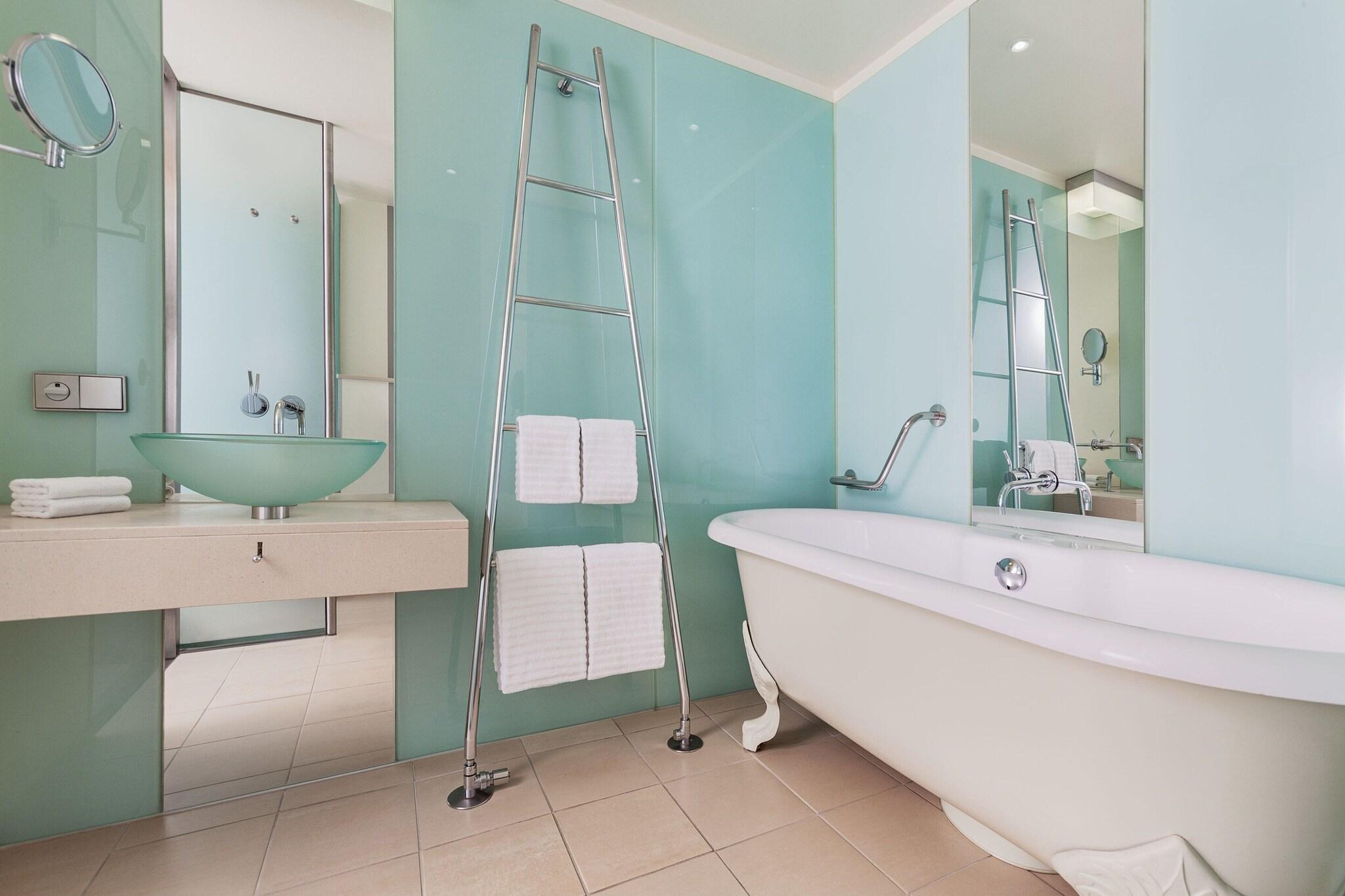 Double Deluxe with Views