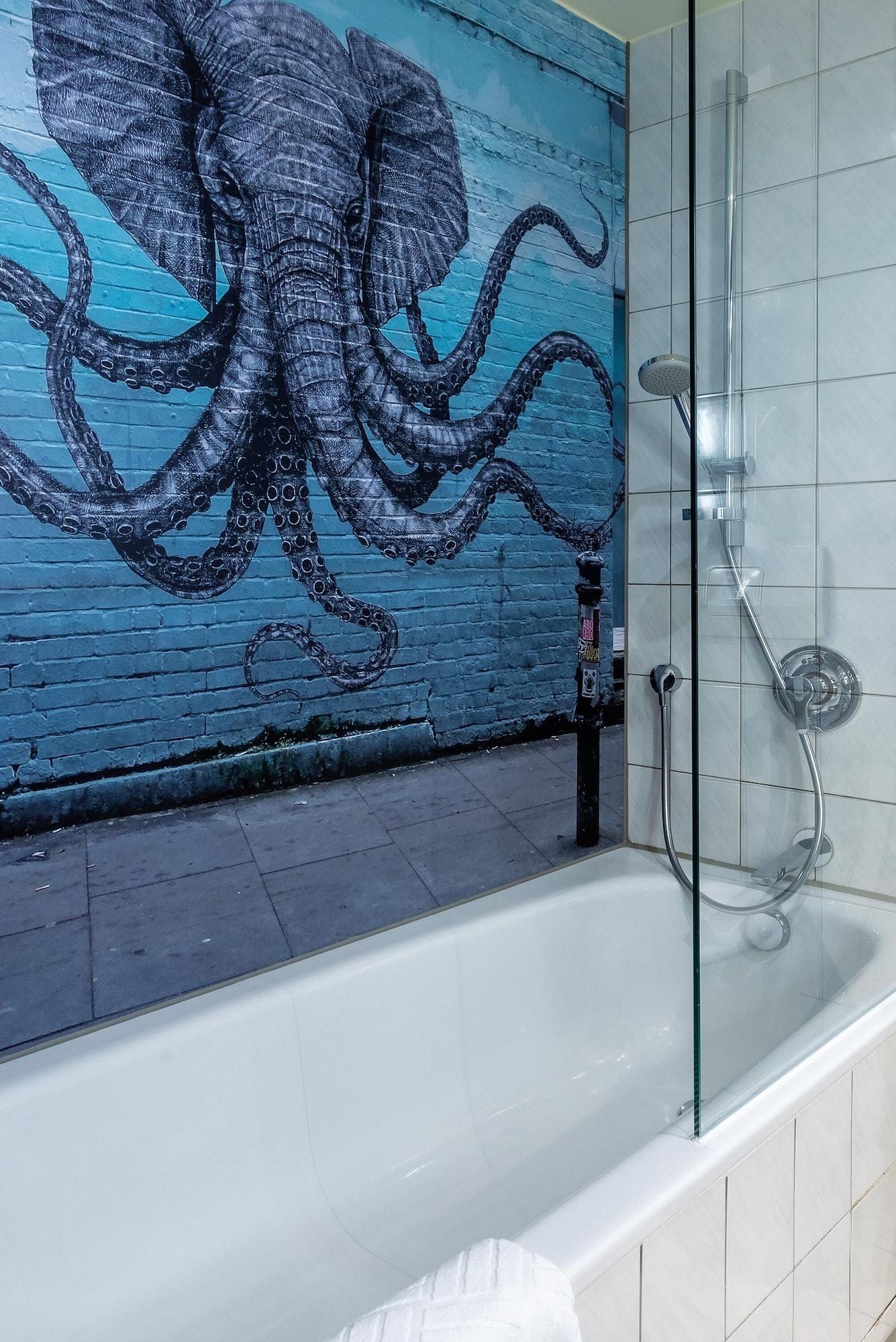 Suite with Double Bed