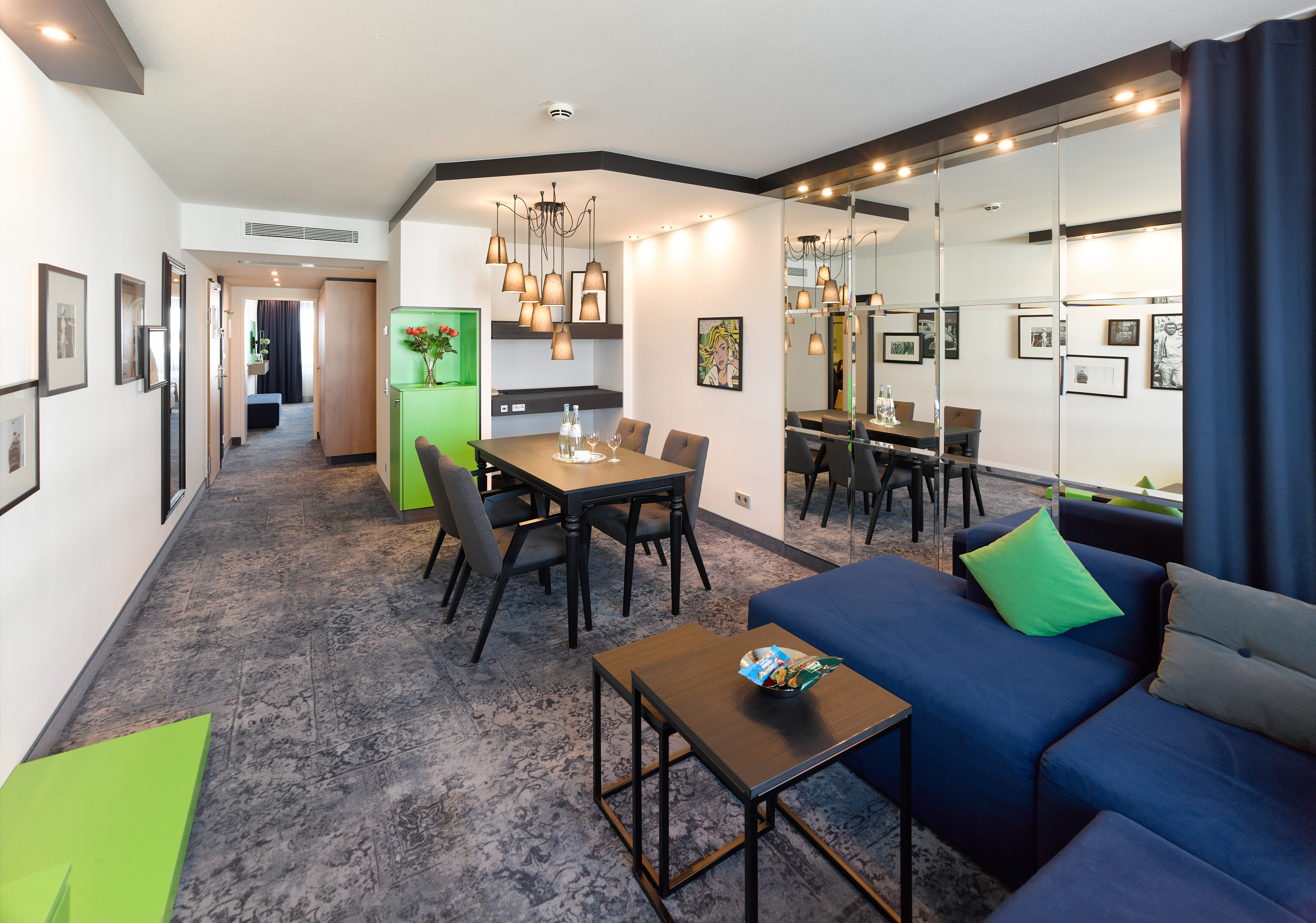 Suite with Kitchenette