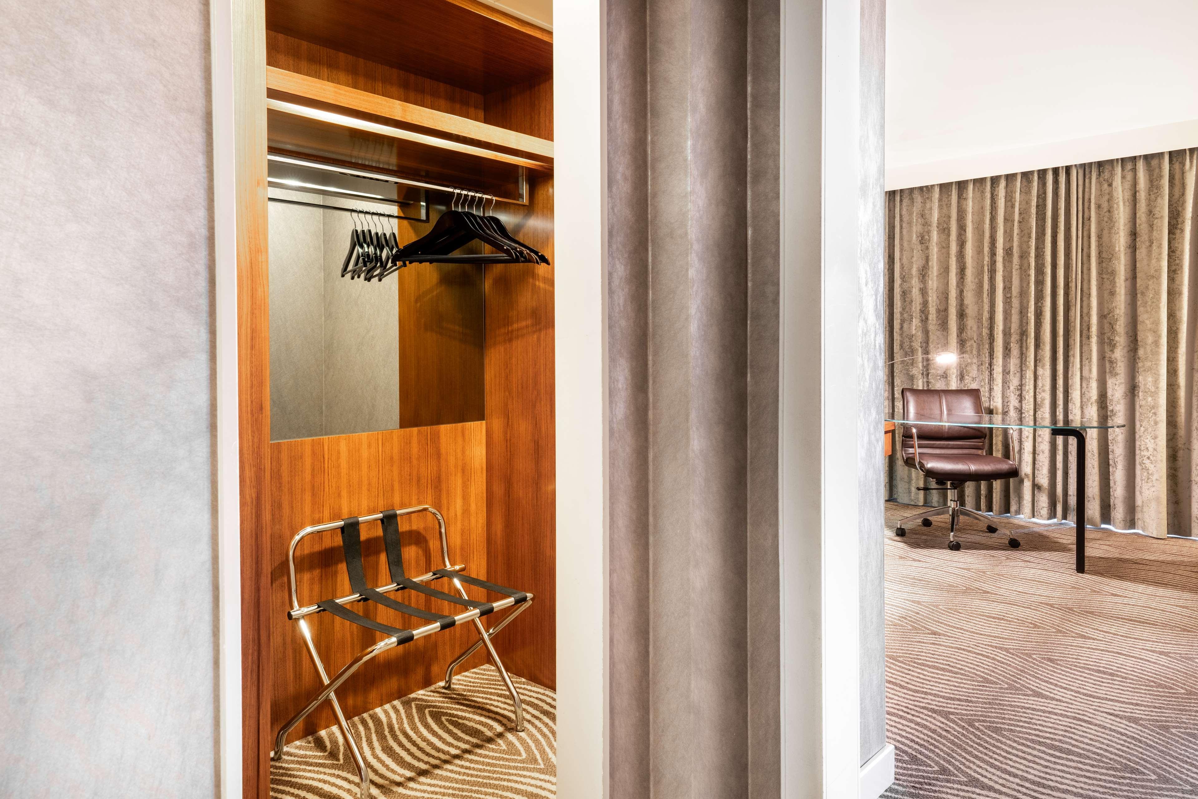 Junior Suite King Size Bed