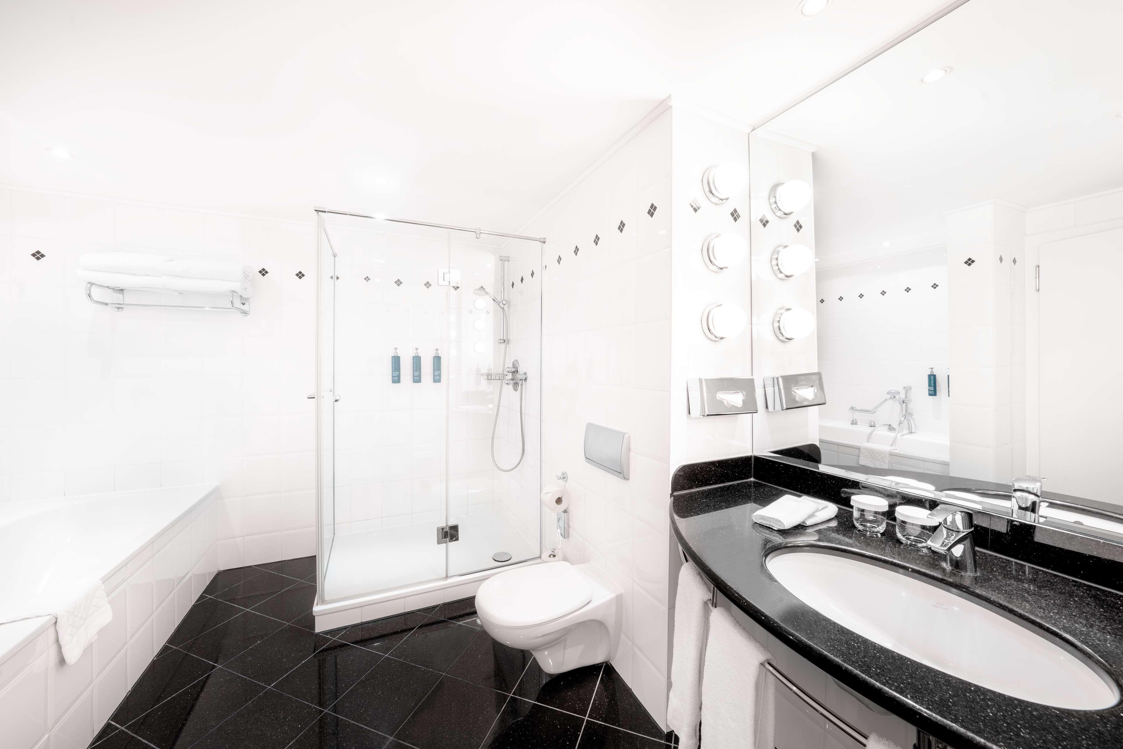 Junior Suite King Size Bed