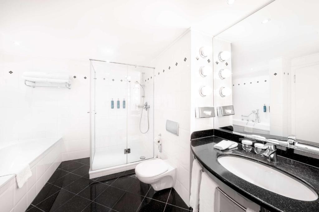 Junior Suite King Size Bed