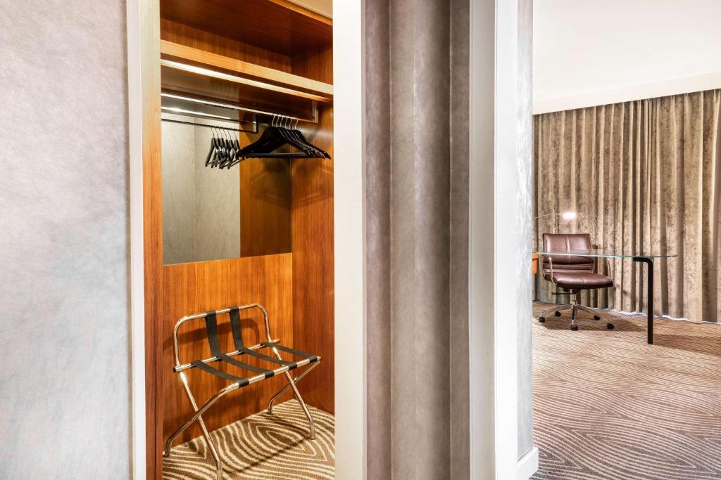 Junior Suite King Size Bed