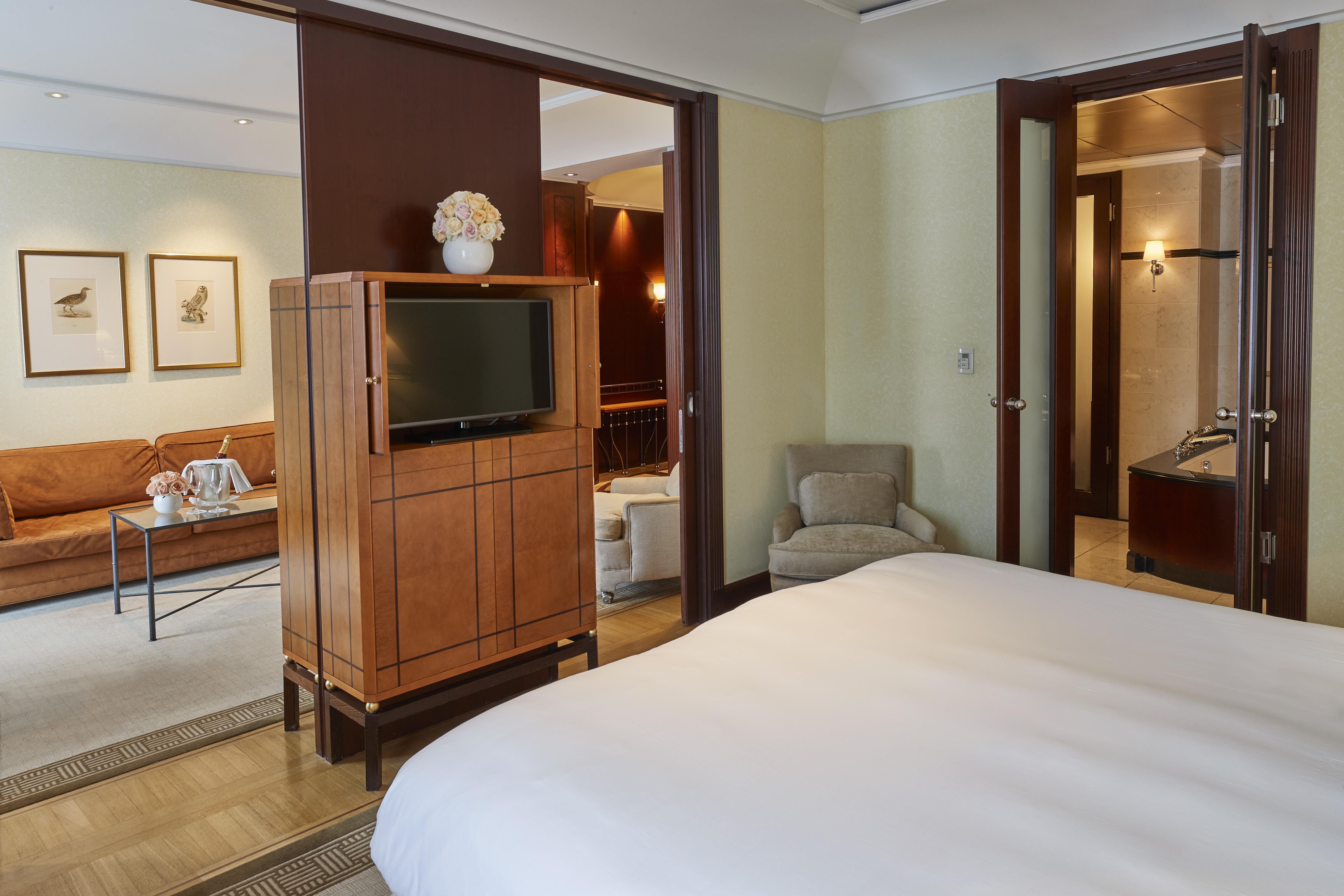 Room Executive