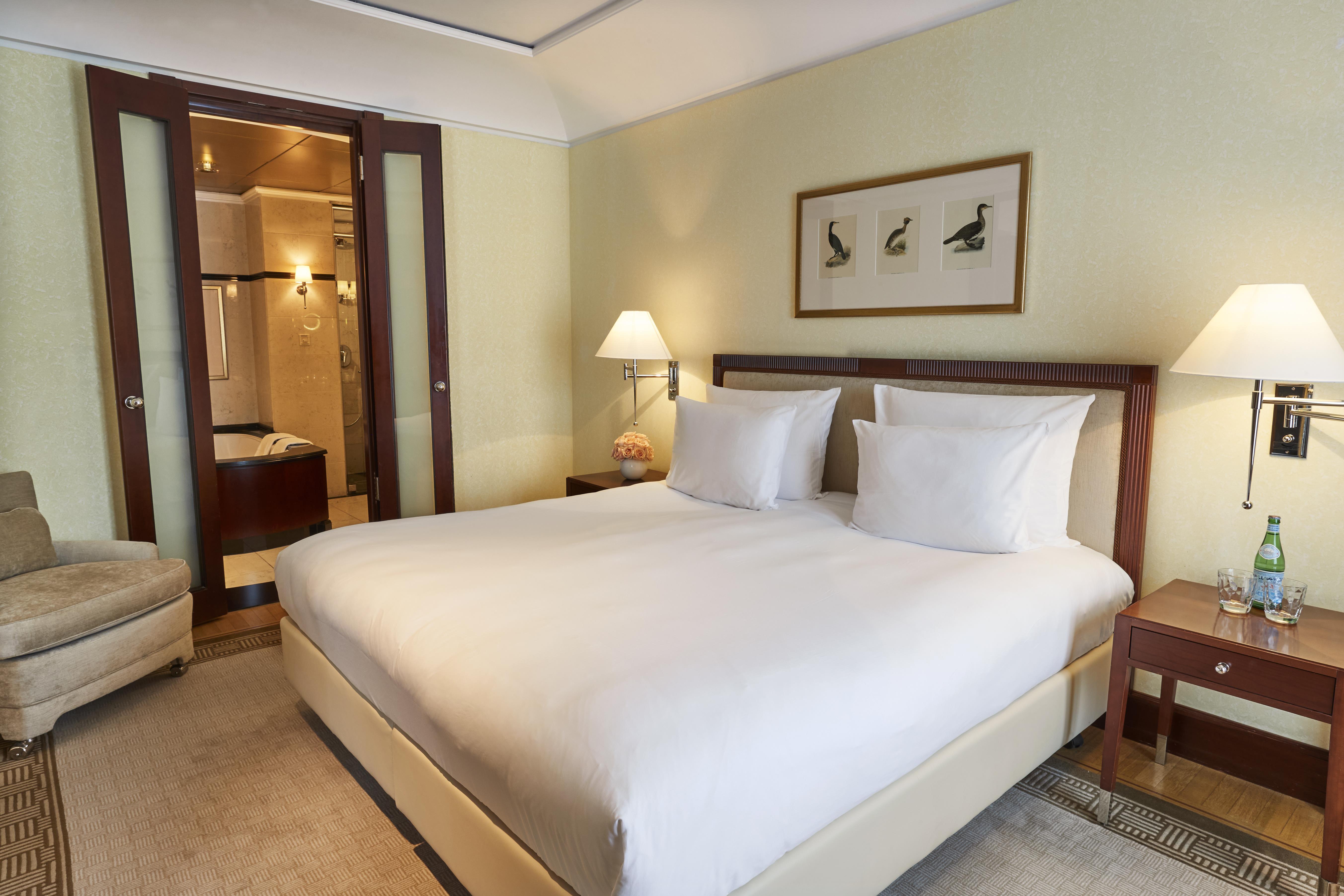 Room Executive