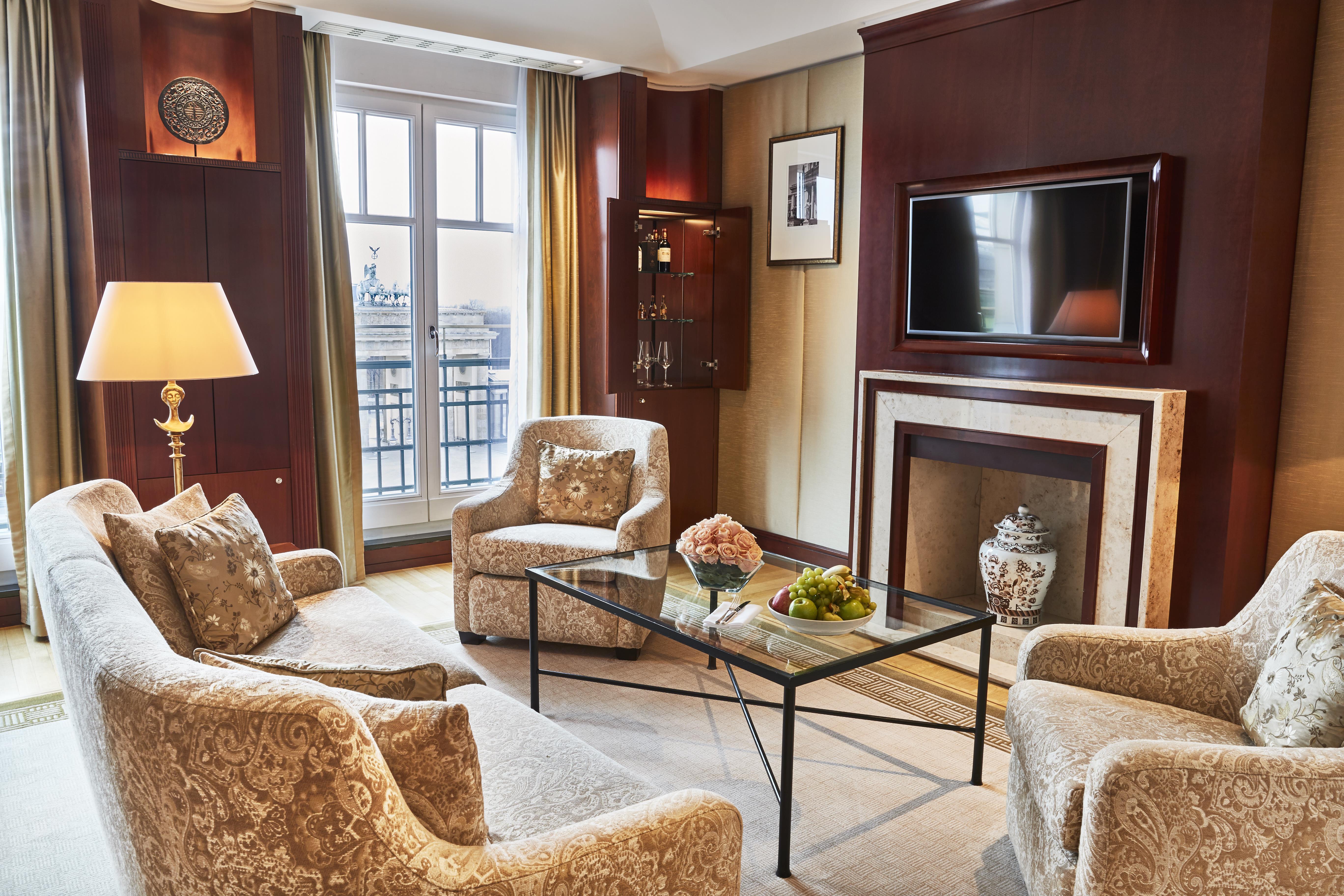 Suite with Views