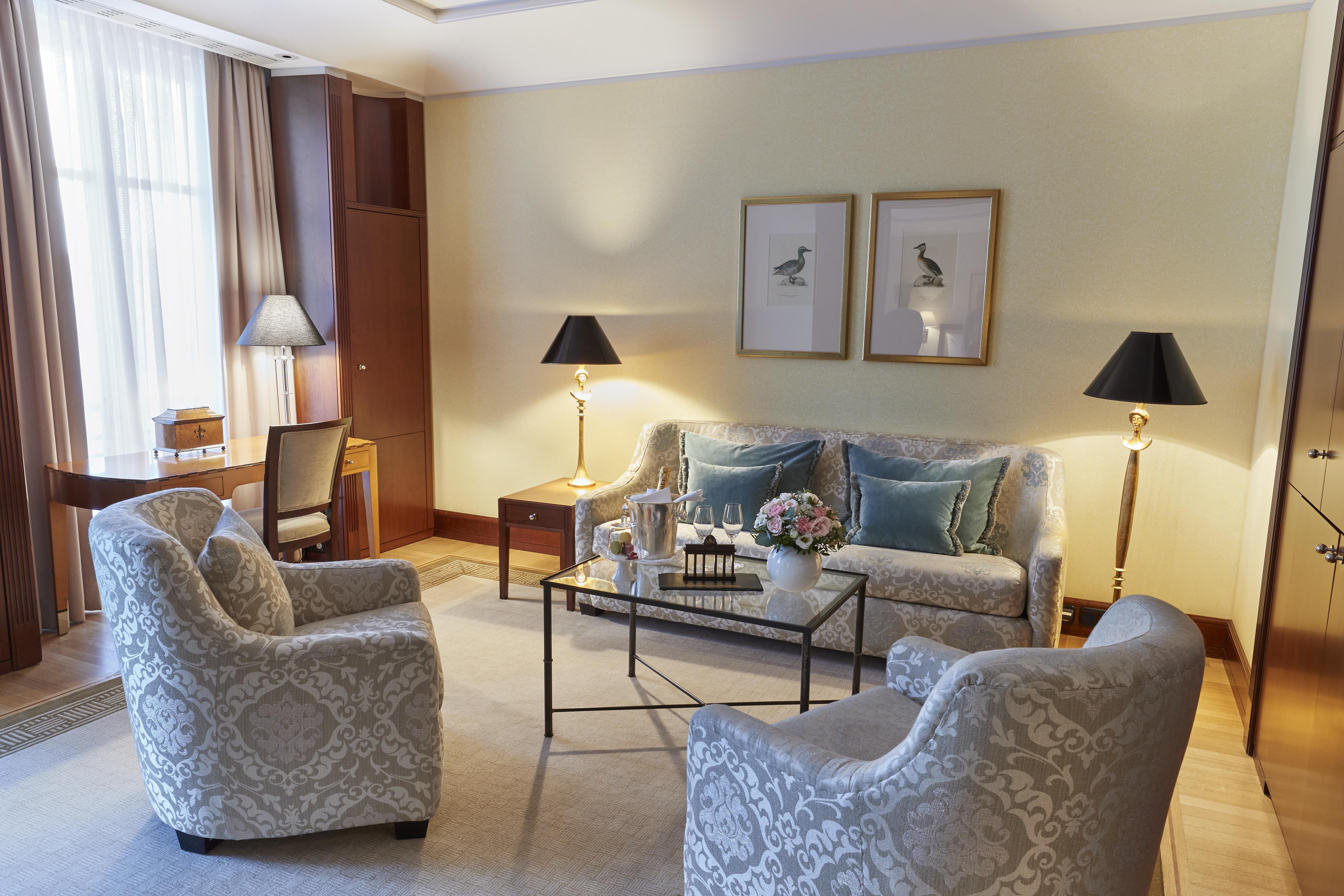 Suite with Views