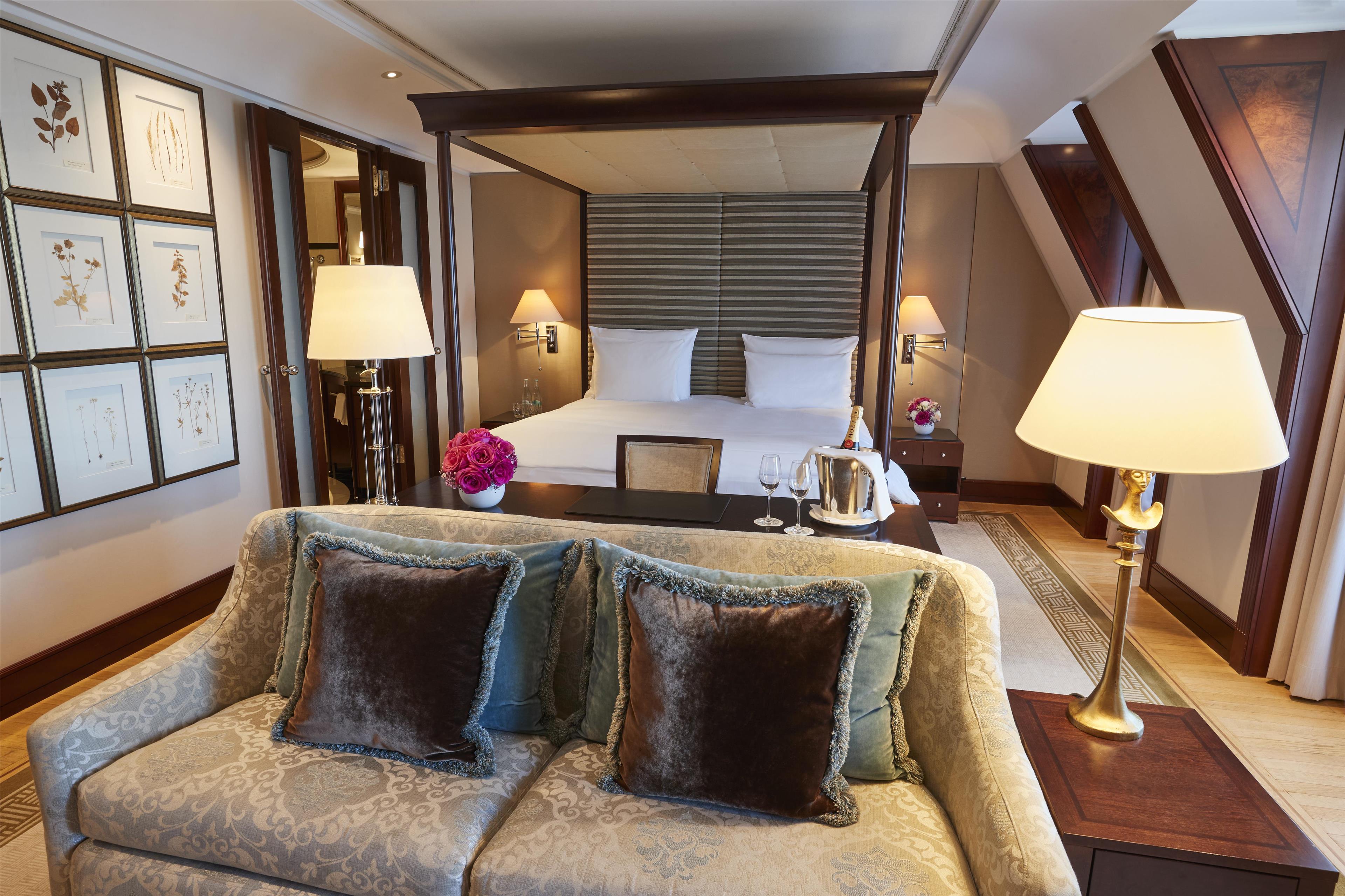 Junior Suite with Views