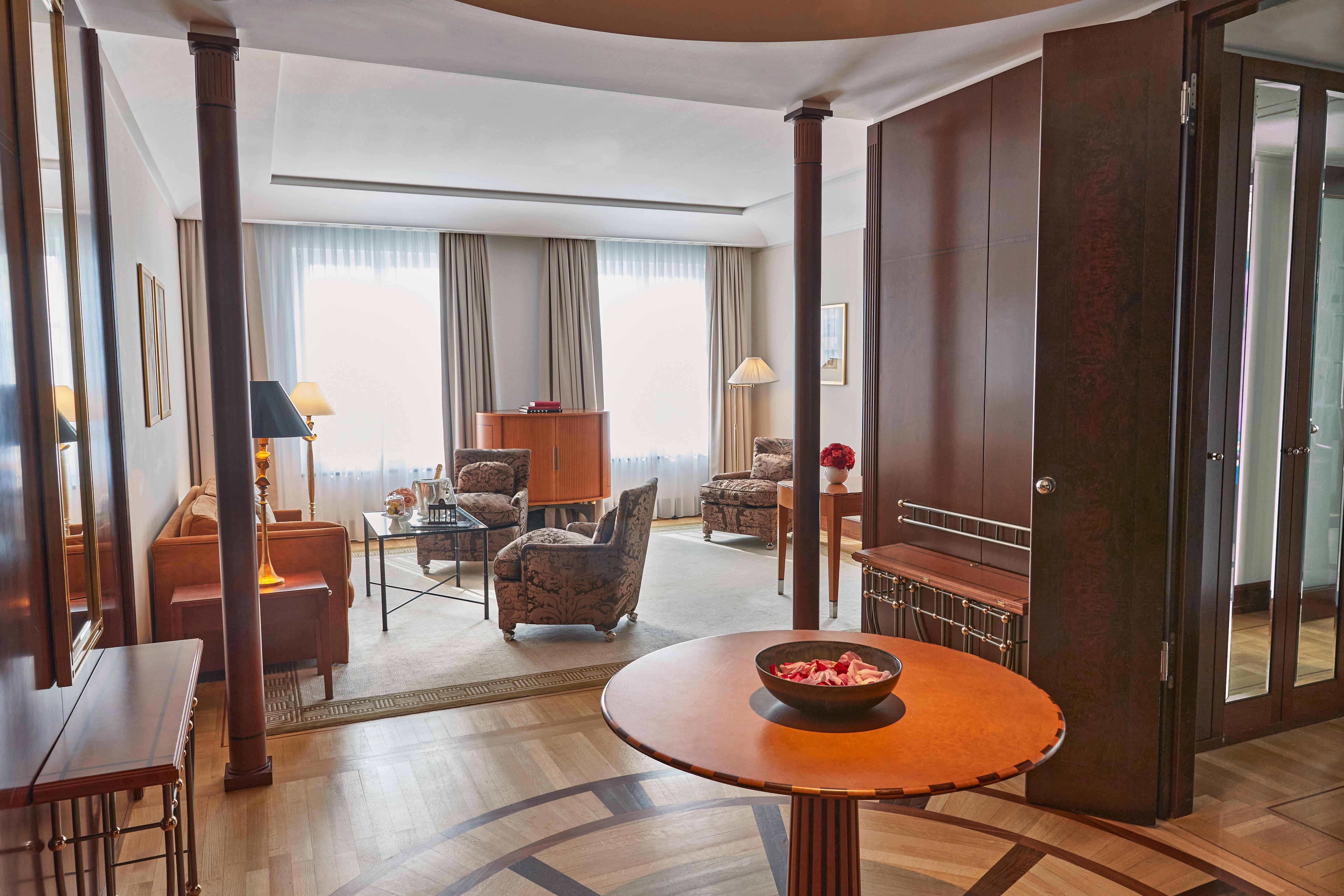 Suite with Views