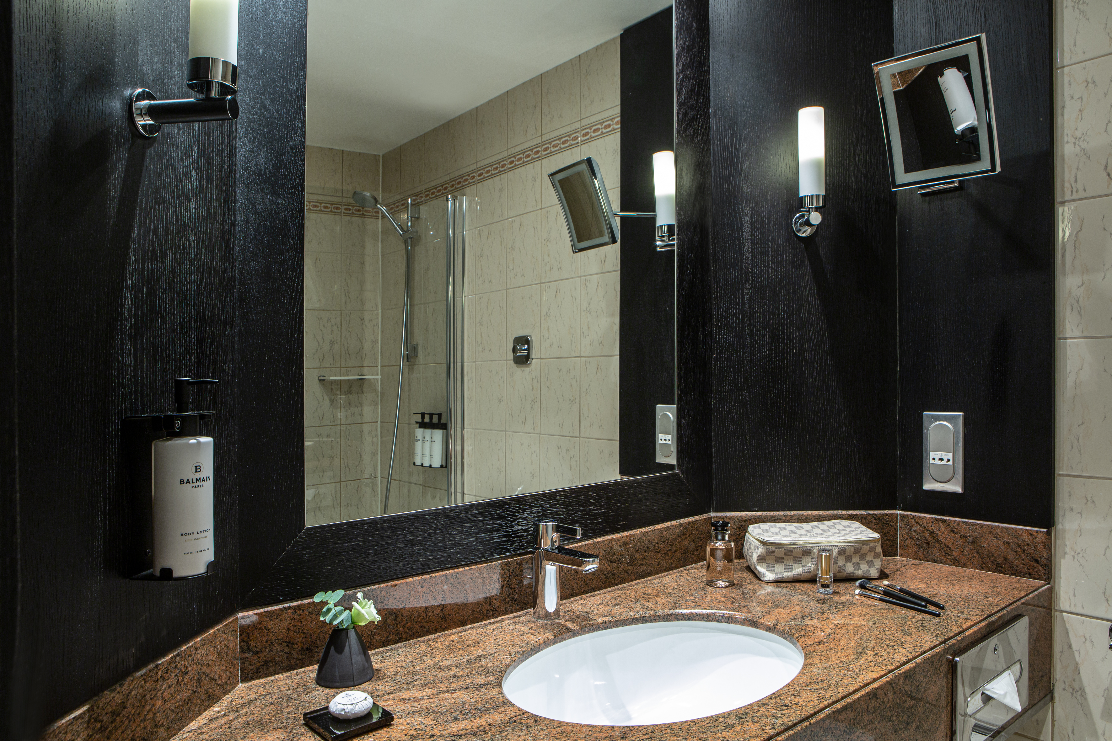 Double Superior King Bed